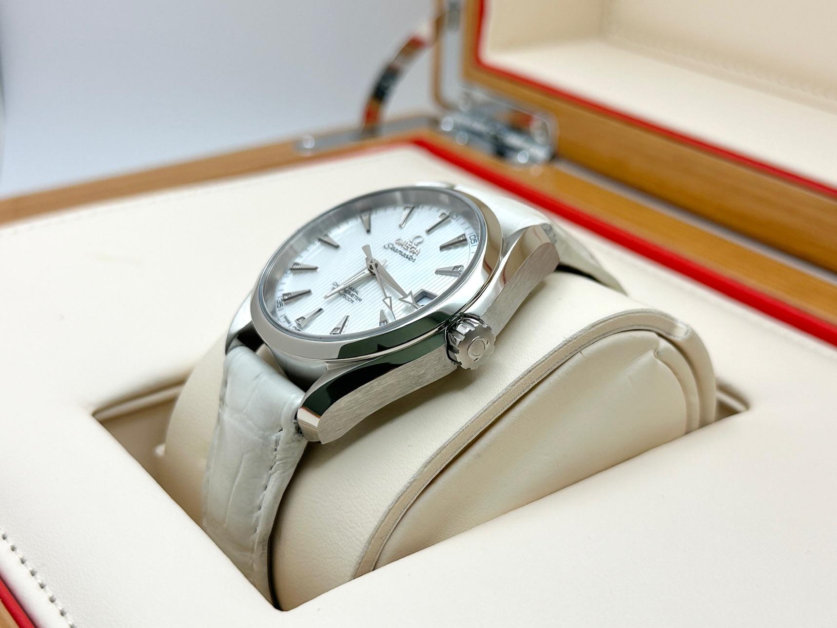 Omega Seamaster Aqua Terra 231.13.39.21.55.001 Acier MOP Diamant Cadran Boîte Papier Unisexe en vente