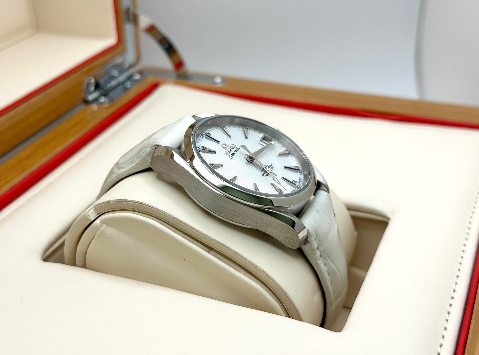Omega Seamaster Aqua Terra 231.13.39.21.55.001 Acier MOP Diamant Cadran Boîte Papier en vente 1