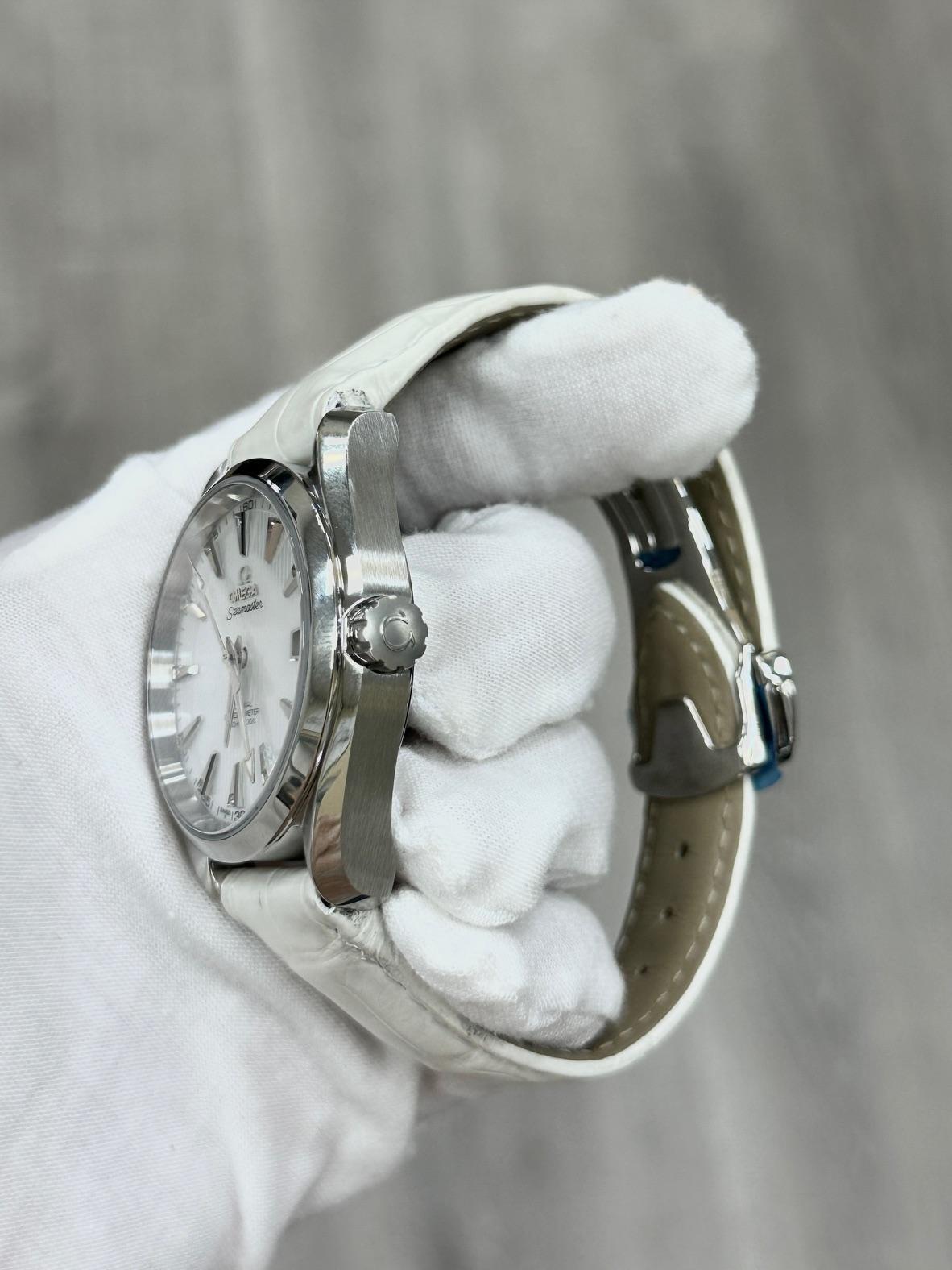 Omega Seamaster Aqua Terra 231.13.39.21.55.001 Acier MOP Diamant Cadran Boîte Papier en vente 5