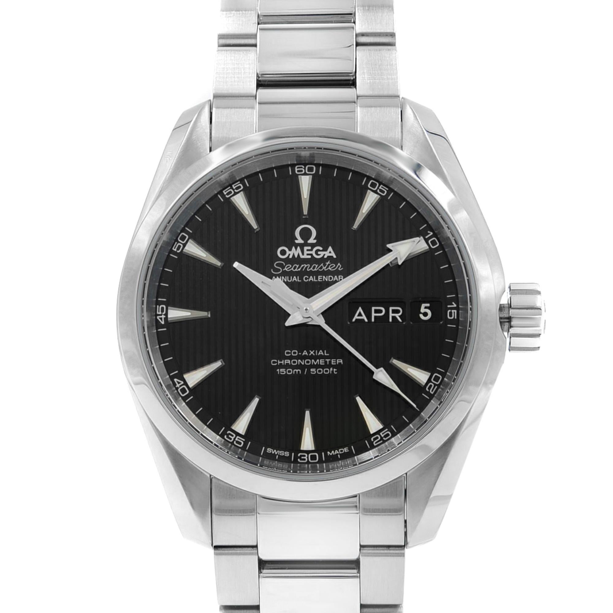 This display model Omega Seamaster  231.10.39.22.01.001  is a beautiful men's timepiece that is powered by an automatic movement which is cased in a stainless steel case. It has a round shape face, day & date dial and has hand sticks style markers.