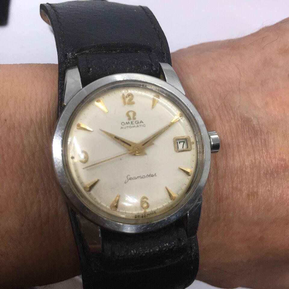 Omega Seamaster Calendar Vintage Stainless 34mm Case 2849 Automatic Wrist Watch In Good Condition For Sale In Santa Monica, CA