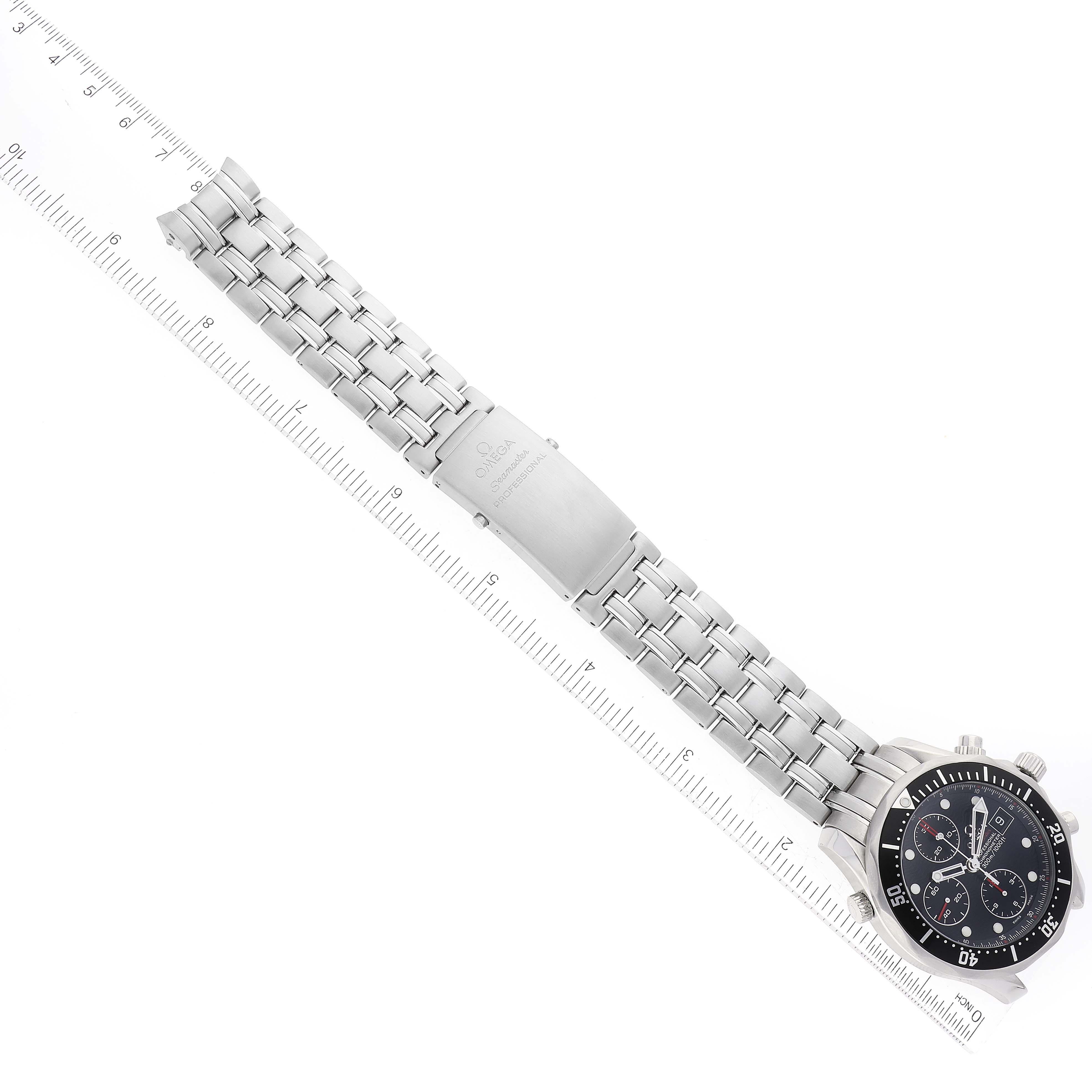 Omega Montre Seamaster avec chronographe en acier et cadran noir, pour hommes 213.30.42.40.01.001 en vente 2