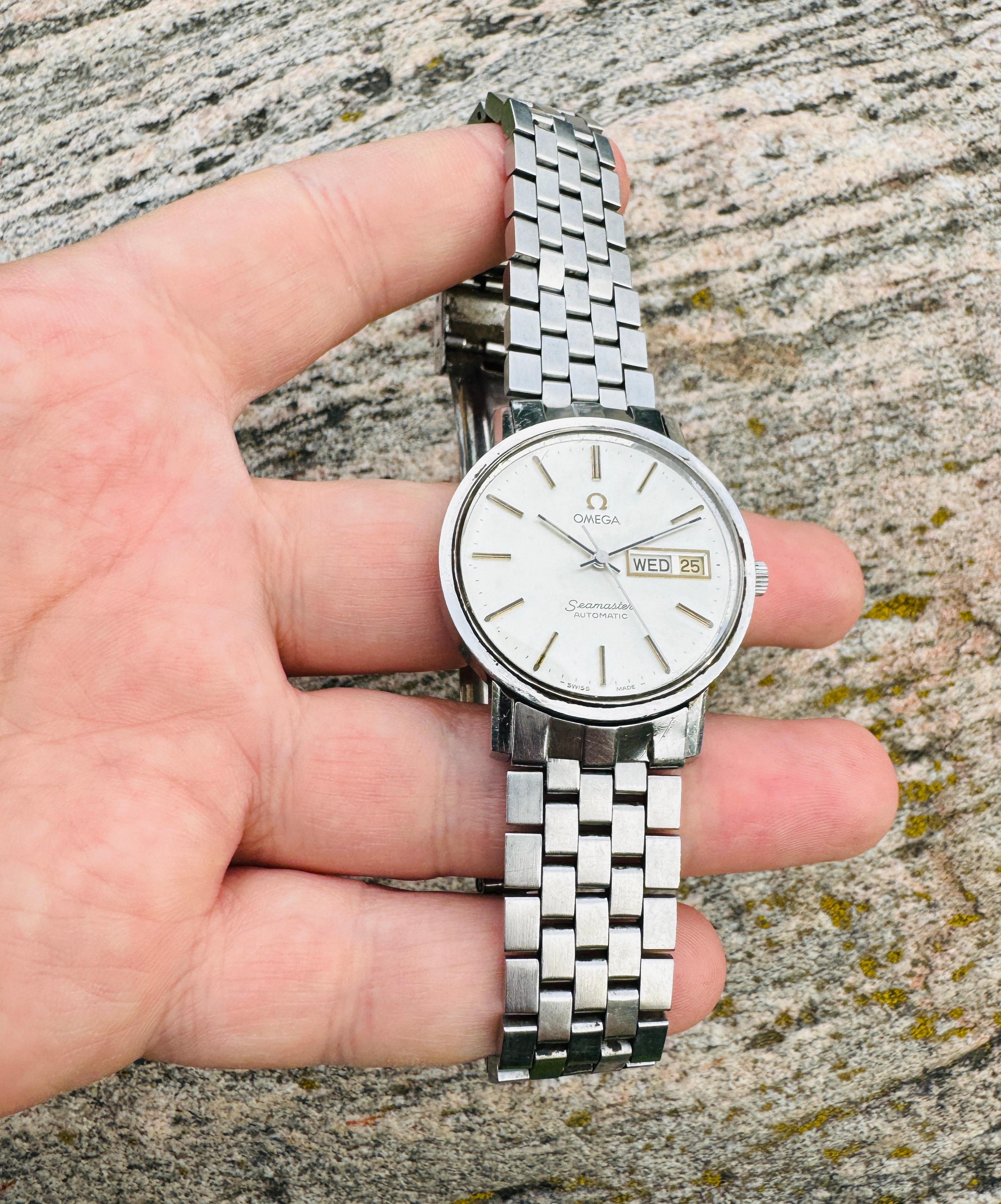 Brand: Omega

Model: Seamaster

Reference Number: 1660209

Year of production: 1977 (Approximation)

Country Of Manufacture: Switzerland

Movement: Automatic

Case Material: Stainless steel

Measurements : Case width: 35 mm. (without crown)

Band