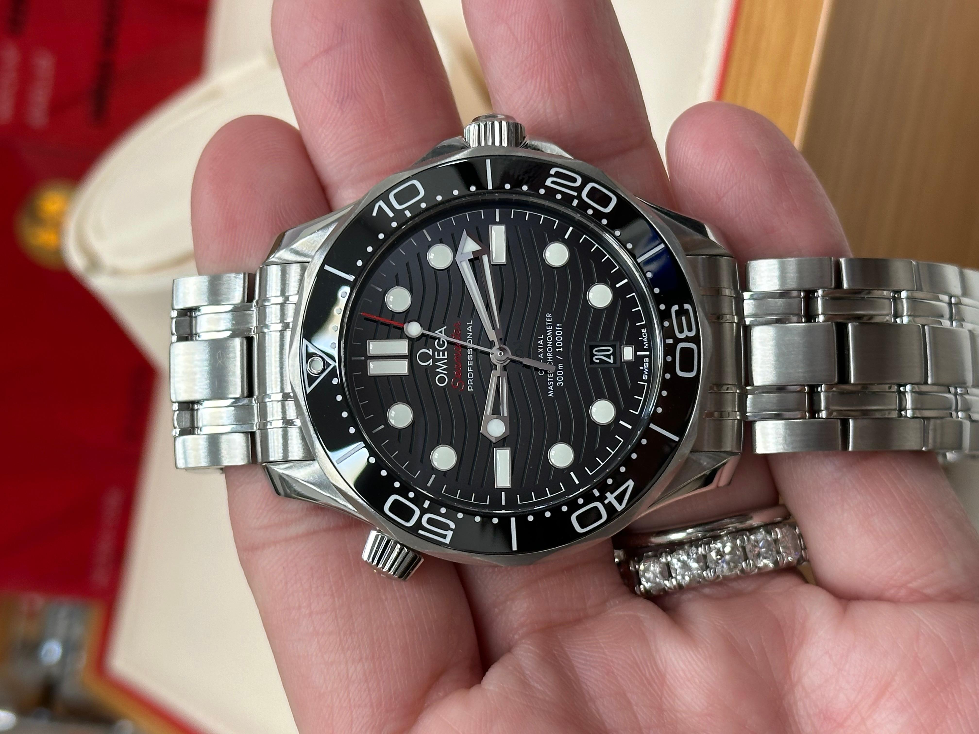 Omega Seamaster Diver 210.30.42.20.01.001 Schwarzes Wellenzifferblatt Stahlschachtelpapier Herren