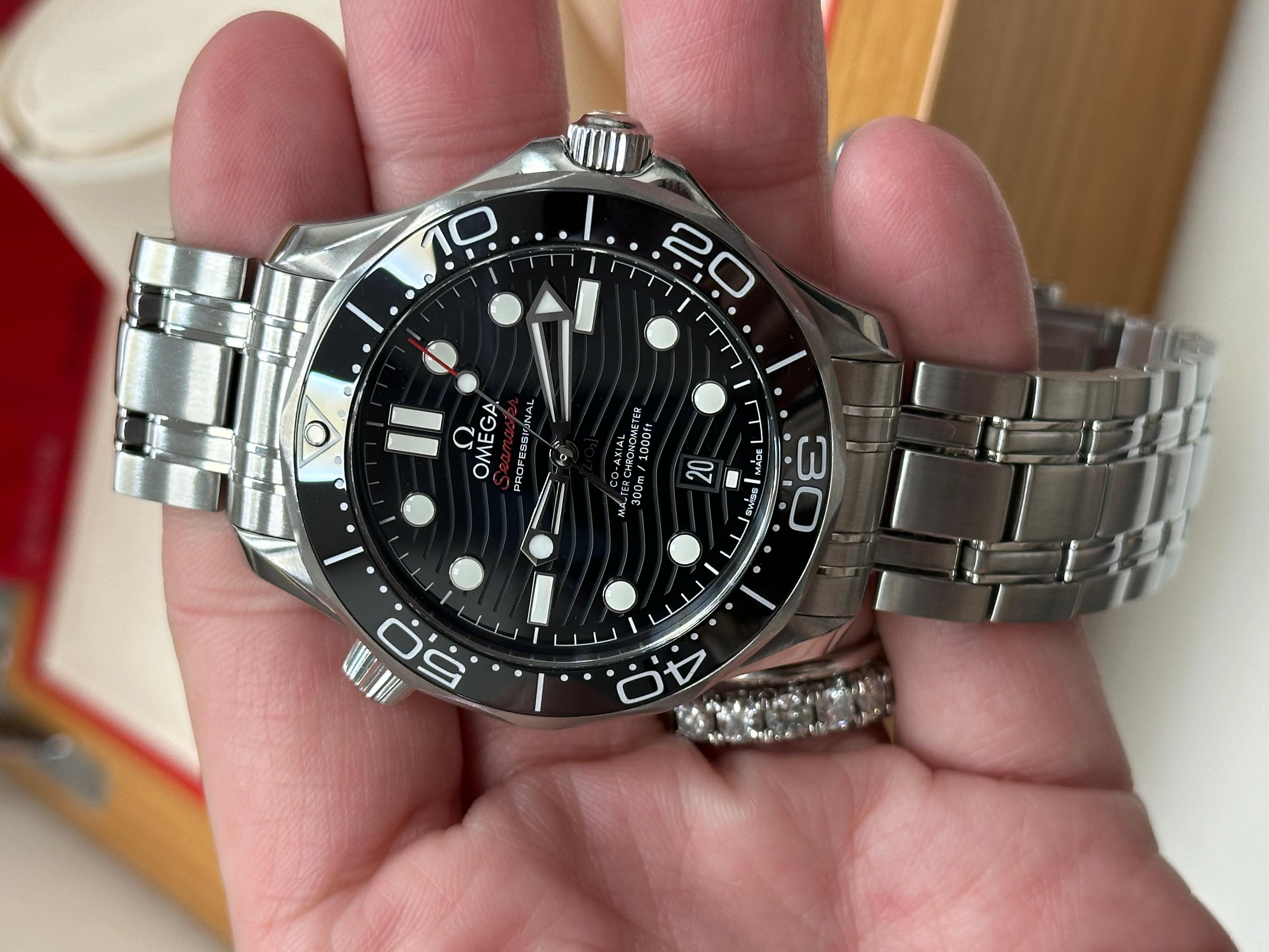 Omega Seamaster Diver 210.30.42.20.01.001 Schwarzes Wellenzifferblatt Stahlschachtelpapier 1