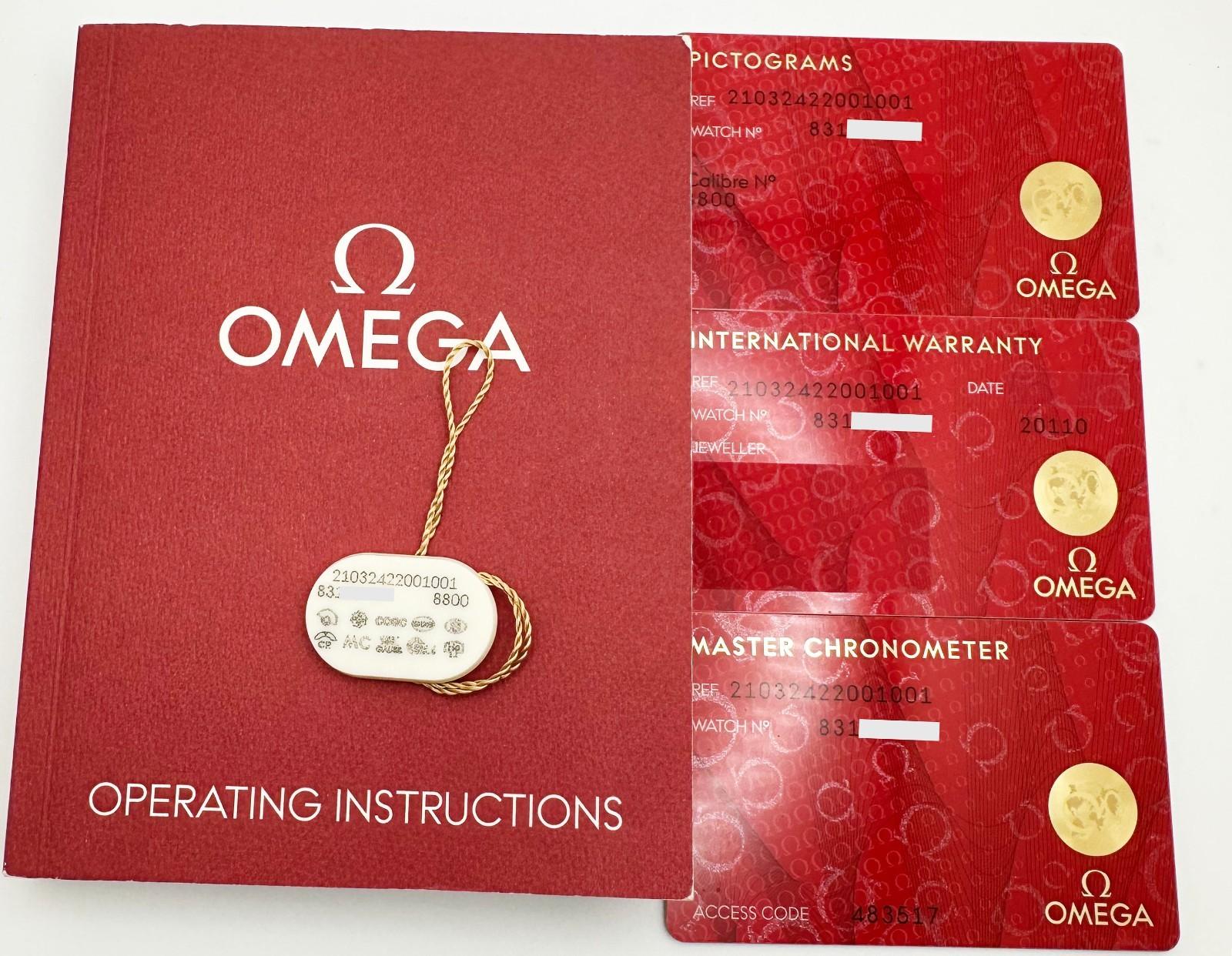 Omega Seamaster Diver 300M 210.32.42.20.01.001 Stahl Gummiband Papier im Zustand „Hervorragend“ in San Diego, CA