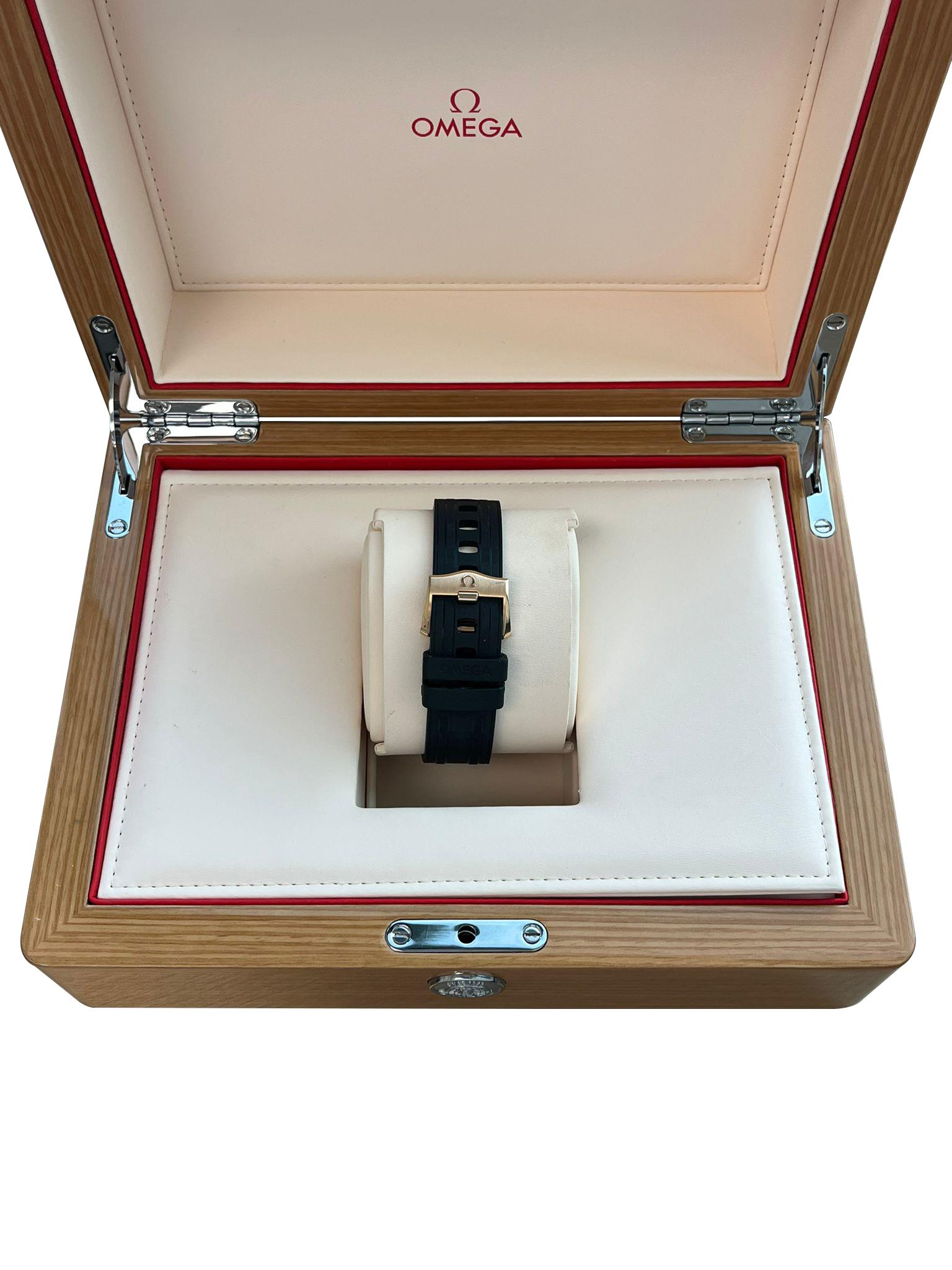 Omega Seamaster Diver 300m 44mm Co-Axial Master Chronometer 210.62.44.51.01.001 For Sale 12