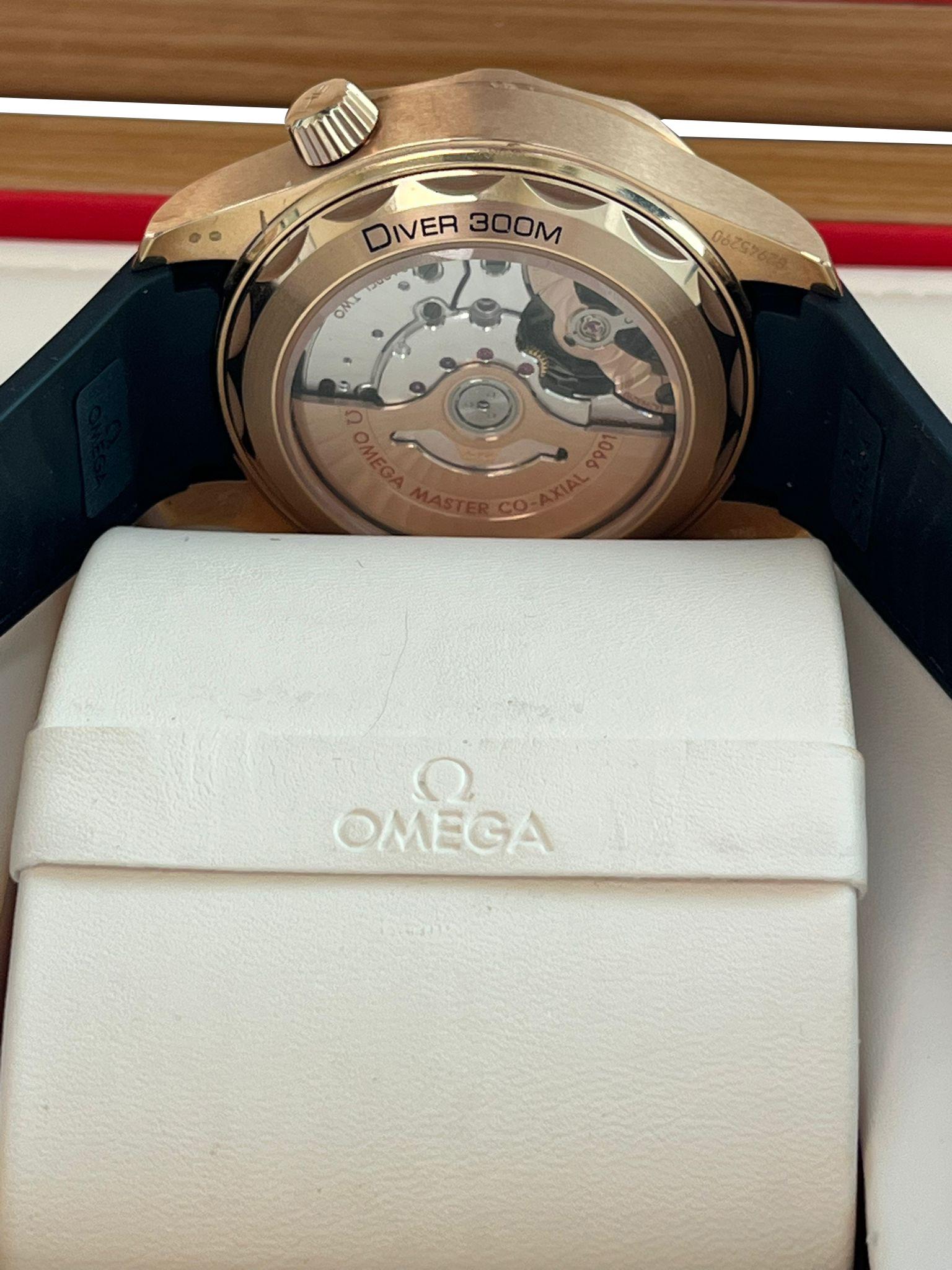 Omega Seamaster Diver 300m 44mm Co-Axial Master Chronometer 210.62.44.51.01.001 For Sale 14