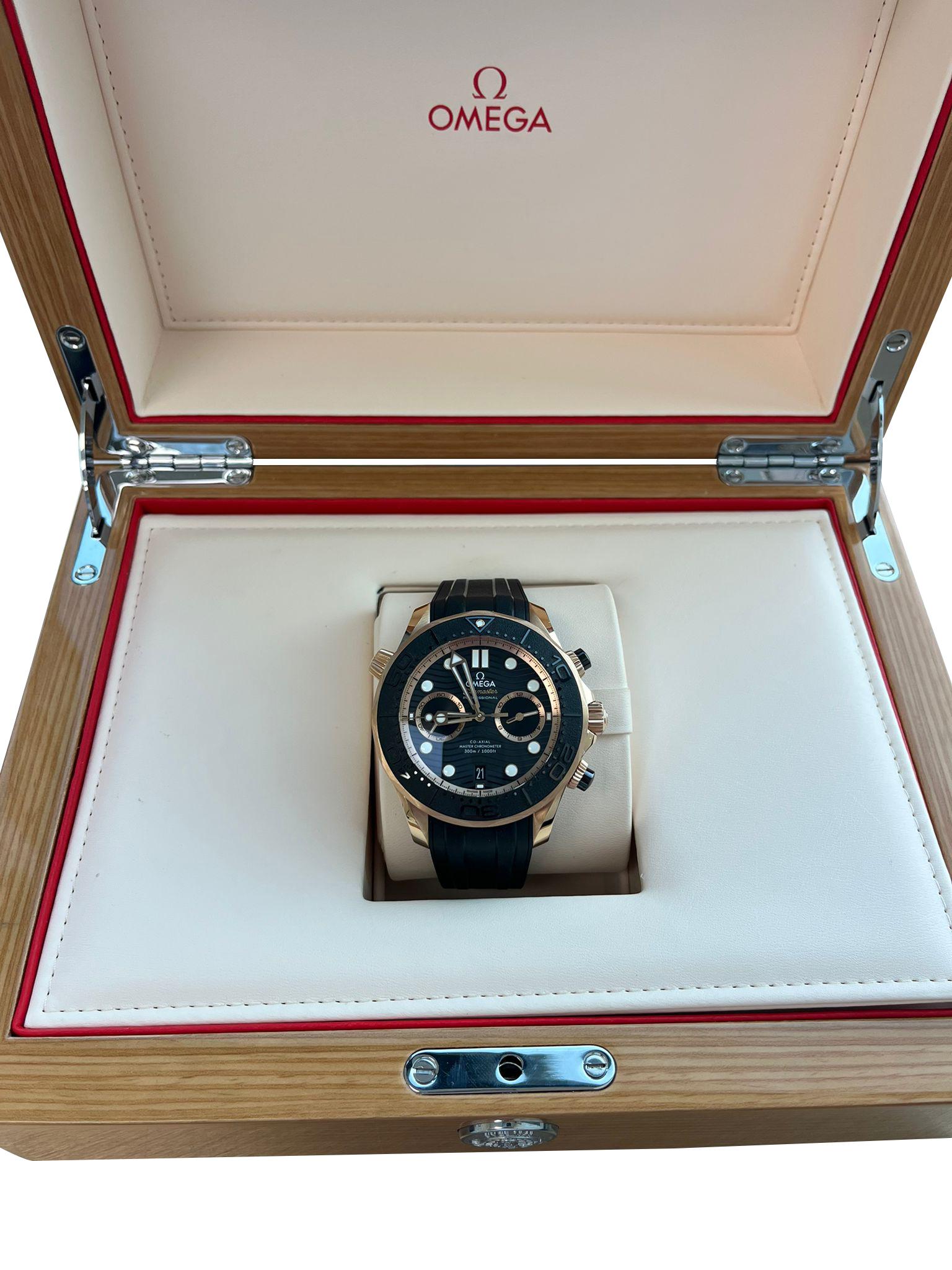 Modernist Omega Seamaster Diver 300m 44mm Co-Axial Master Chronometer 210.62.44.51.01.001 For Sale