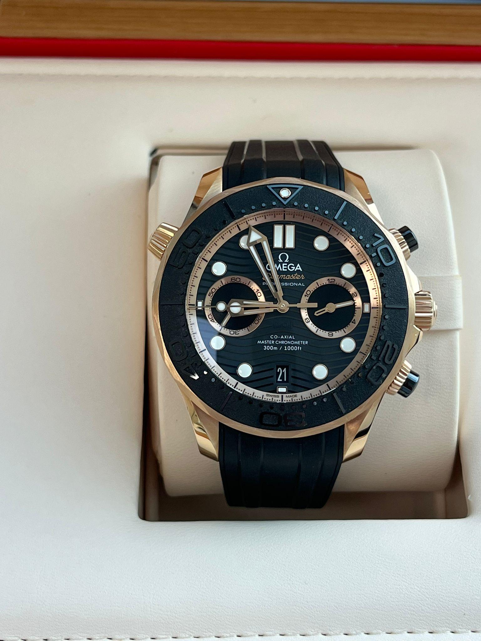 Omega Seamaster Diver 300m 44mm Co-Axial Master Chronometer 210.62.44.51.01.001 For Sale 2
