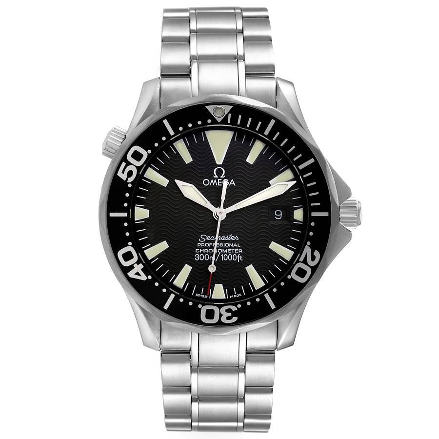 Omega Seamaster Diver 300M Automatic Black Dial Steel Herrenuhr 2254.50.00. Automatisches Uhrwerk mit Selbstaufzug. Rundes Edelstahlgehäuse mit einem Durchmesser von 41.0 mm. Schwarze, einseitig drehbare Lünette. Kratzfestes Saphirglas. Schwarzes
