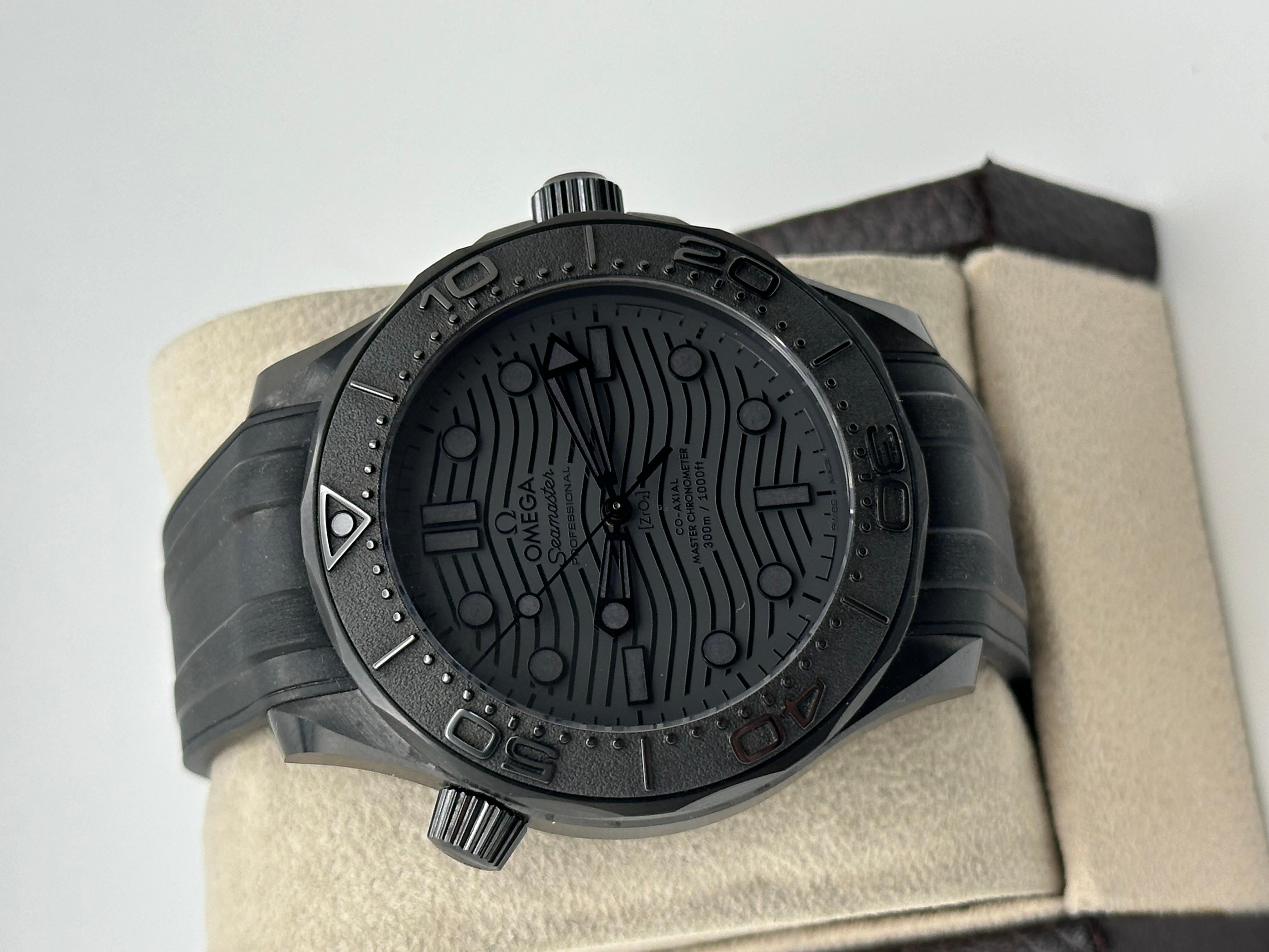 Numero di stile: 210.92.44.20.01.003



Anno: 2022

 

Model: OMEGA Seamaster Diver 300M

 

Materiale della cassa: Ceramica nera 

 

Fascia: gomma nera

 

Lunetta: ceramica nera 

 

Quadrante: Quadrante nero 

 

Volto: Cristallo di zaffiro 

