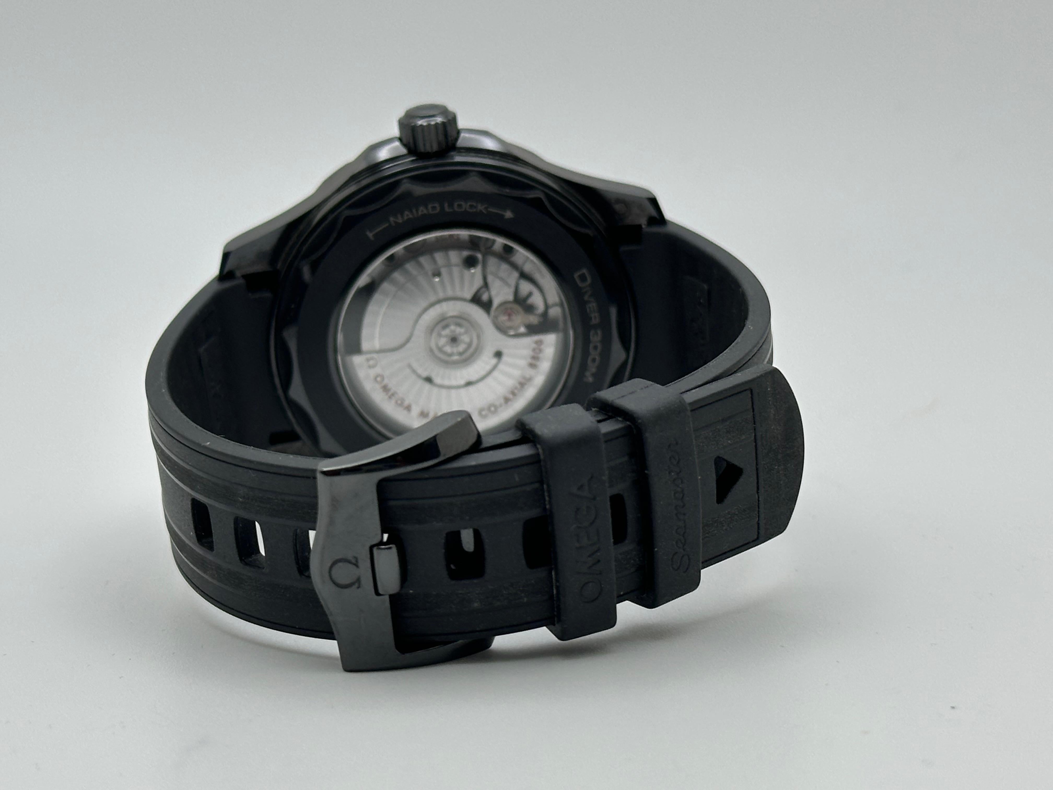 Uomo Omega Seamaster Diver 300M Nero Ceramica 210.92.44.20.01.003 Scatola Carta 43.5mm in vendita