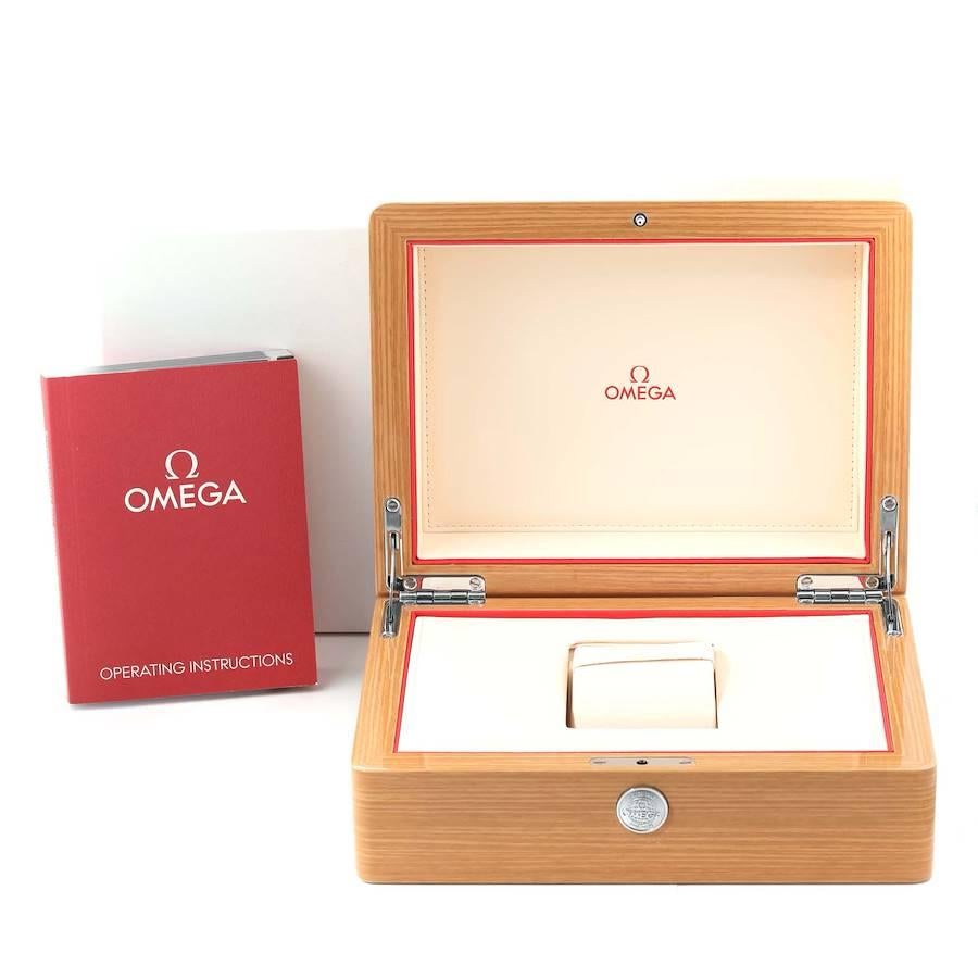 Orologio Omega Seamaster Diver 300M Co-Axial GMT 212.30.44.52.01.001 5