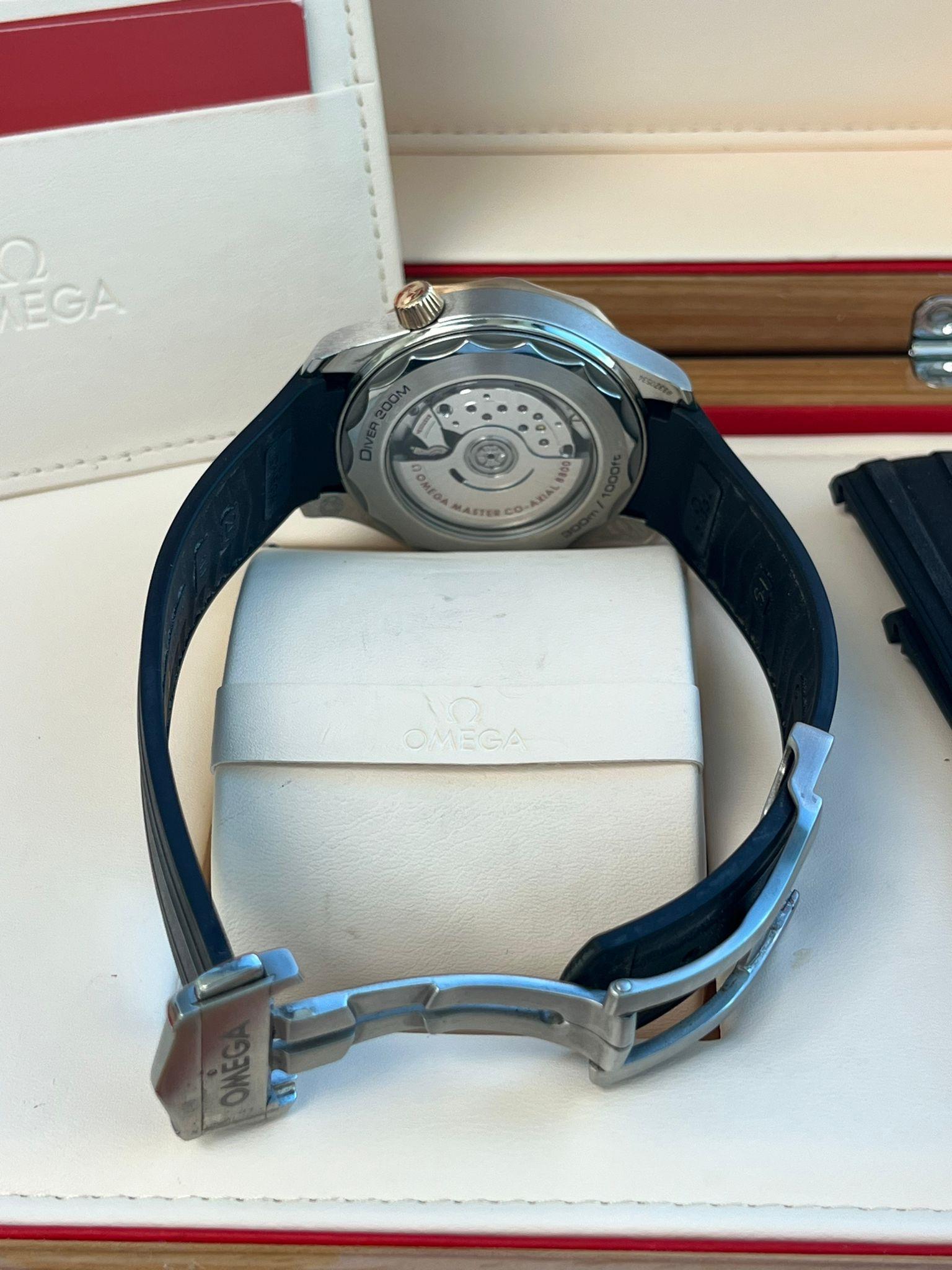 Omega Seamaster Diver 300M Acero Oro Amarillo Correa de caucho 210.22.42.20.01.002 7