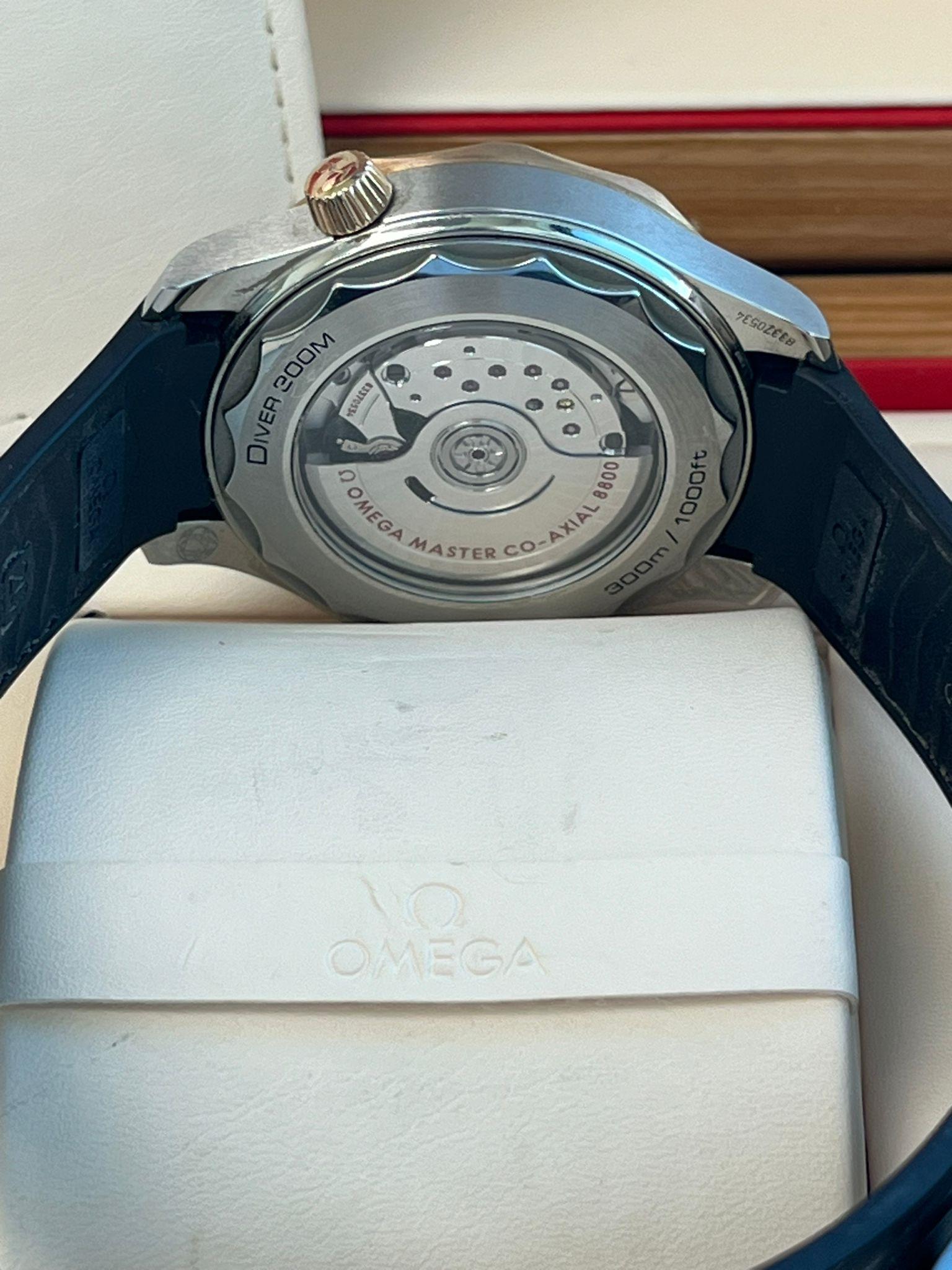 Omega Seamaster Diver 300M Acero Oro Amarillo Correa de caucho 210.22.42.20.01.002 8