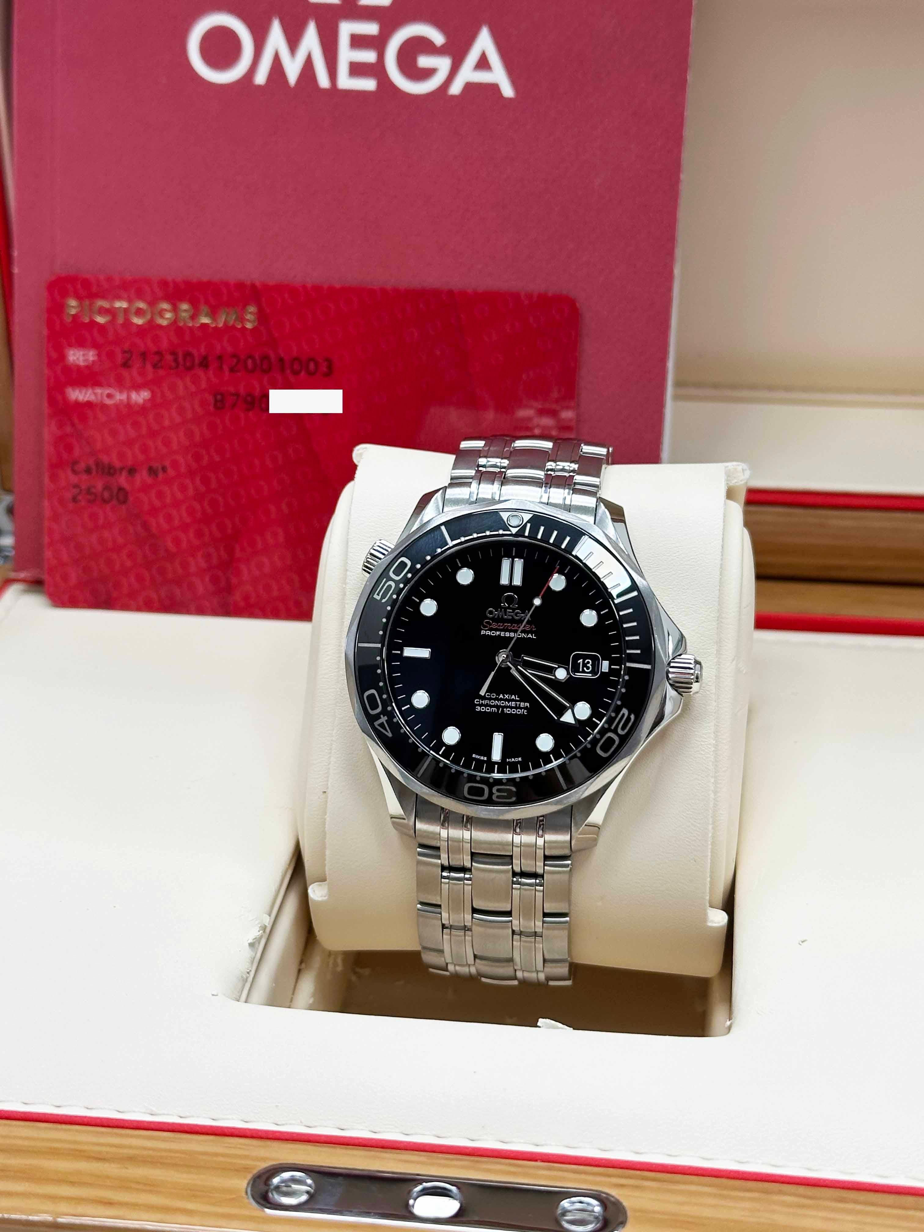 Omega Seamaster Diver 41mm 212.30.41.20.01.003 Schwarzes Zifferblatt Edelstahl Box Papier im Zustand „Hervorragend“ in San Diego, CA