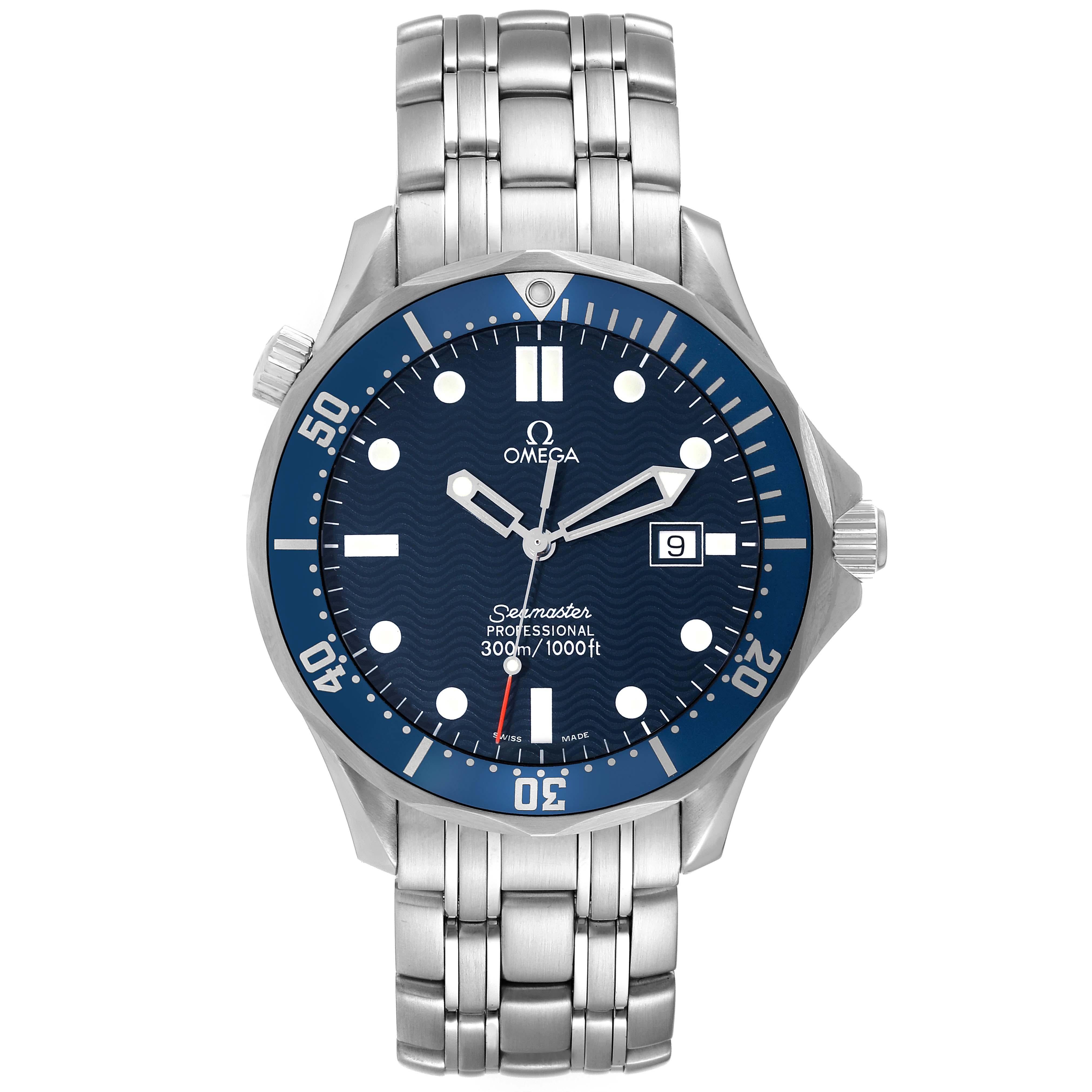 Omega Seamaster Diver James Bond Steel Mens Watch 2541.80.00. Quartz movement. Stainless steel case 41 mm in diameter. Omega logo on the crown. Helium escape valve at 10 o'clock. Blue unidirectional rotating bezel. Scratch resistant sapphire