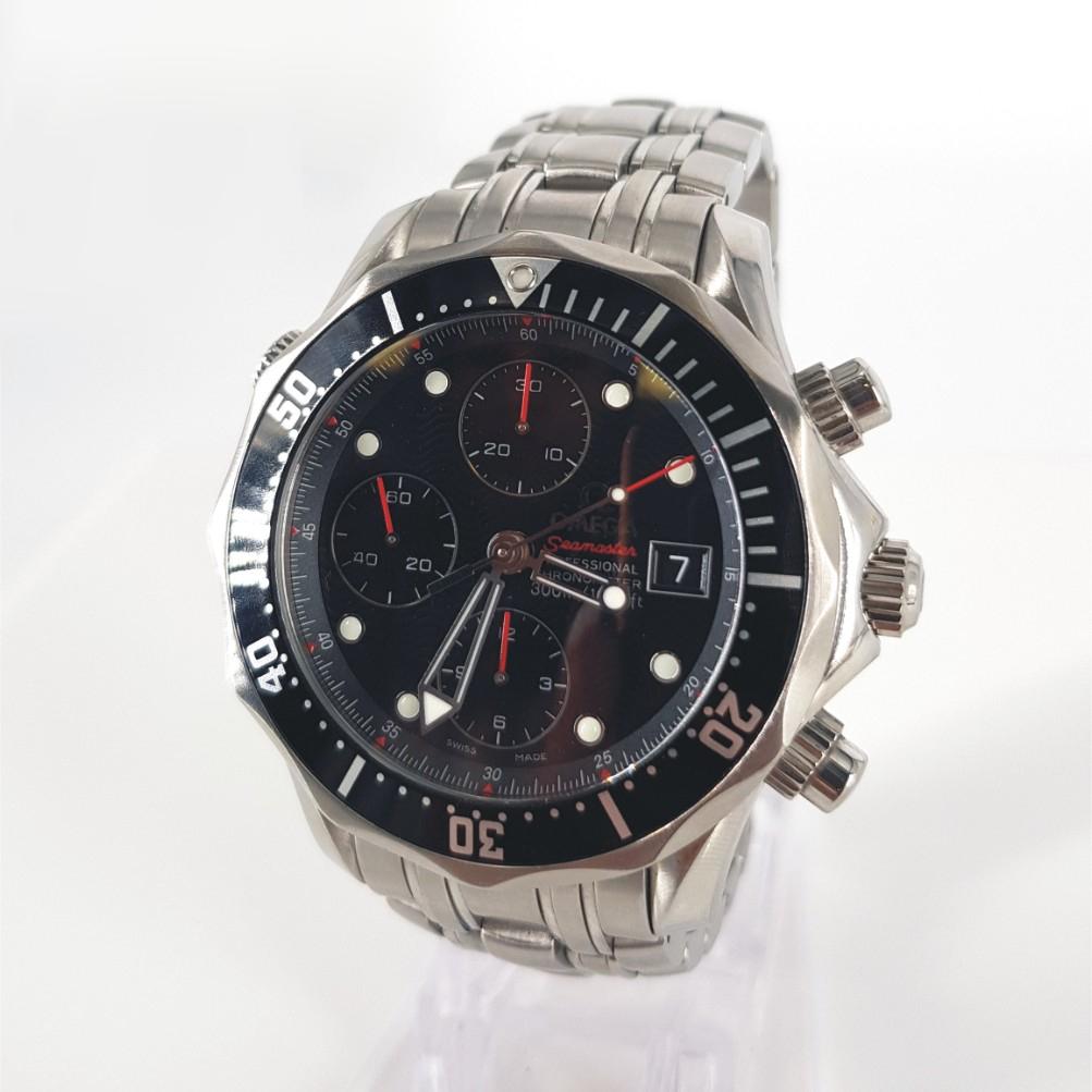 Omega Seamaster Diver Watch – Automatic in Excellent condition. 
Serial Number: 	1504/826 Model Number: 213.30.42.40.01.001
Year: 2009 - 2013
Stainless Steel Case measuring 41mm with a Black Dial & Stainless Steel Strap measuring 44mm.

