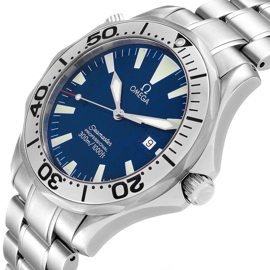 Omega Seamaster Montre pour homme avec cadran bleu électrique et cadran en forme de vague, 2265,80.00 $, avec carte boîte en vente 1