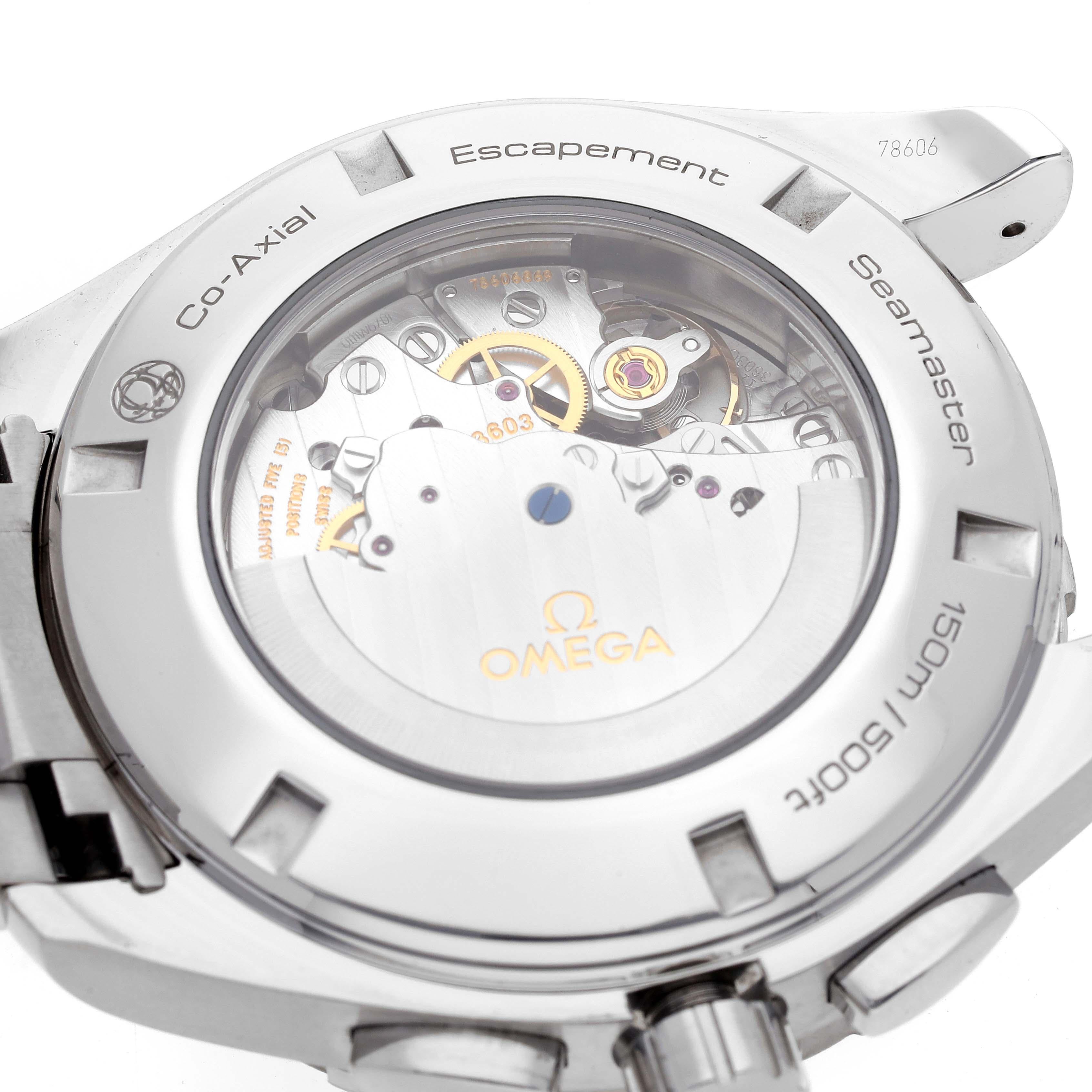 Omega Seamaster GMT Chronograph Steel Mens Watch 231.10.44.52.04.001 Box Card. Movimento automatico a carica automatica con funzioni GMT e cronografo. Cassa rotonda in acciaio inossidabile di 44 mm di diametro. Fondello trasparente in vetro zaffiro