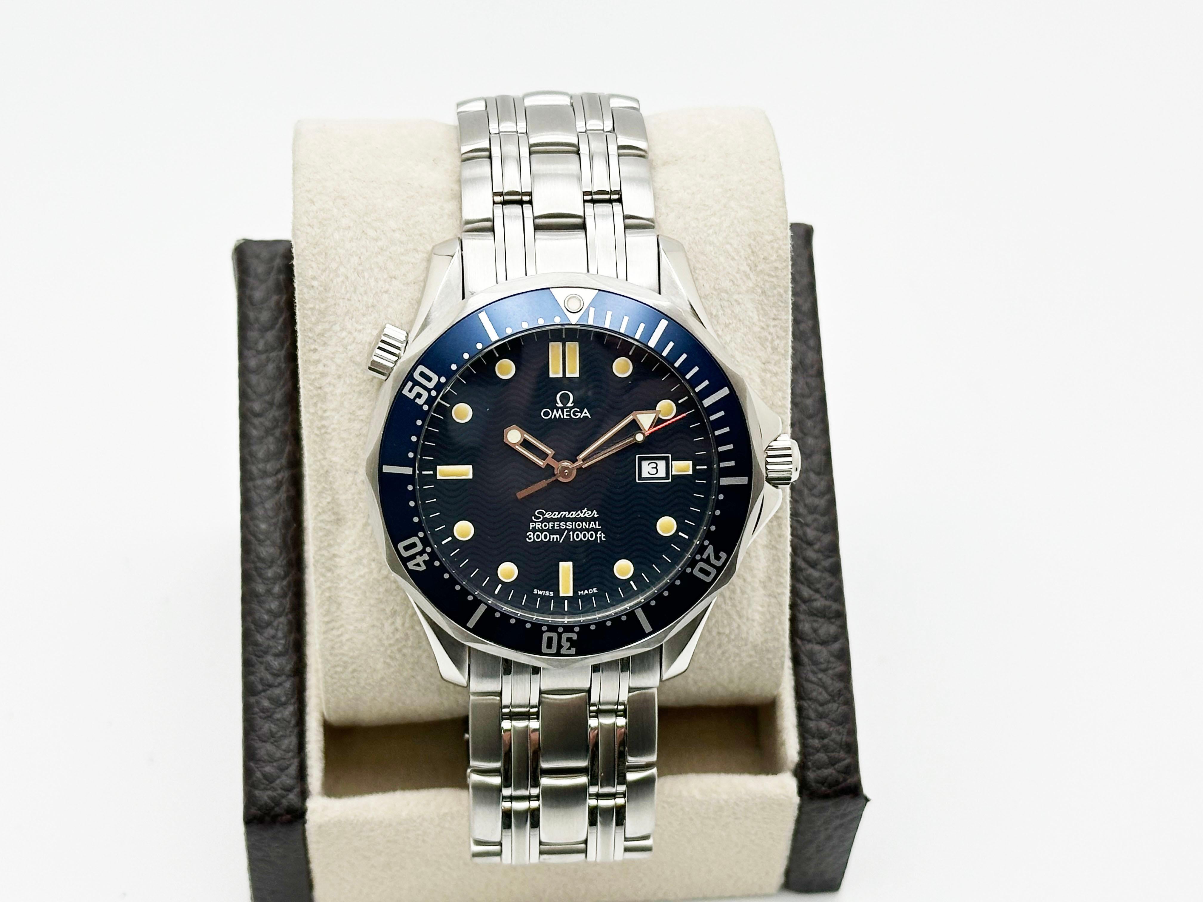 Style Number: 2541.80.00



Model: Omega Seamaster (James Bond Golden Eye)

 

Case Material: Stainless Steel 

 

Band: Stainless Steel 

 

Bezel: Blue Bezel 

 

Dial:  Blue Dial 

 

Face: Sapphire Crystal 

 

Case Size: 41mm 

 

Includes: