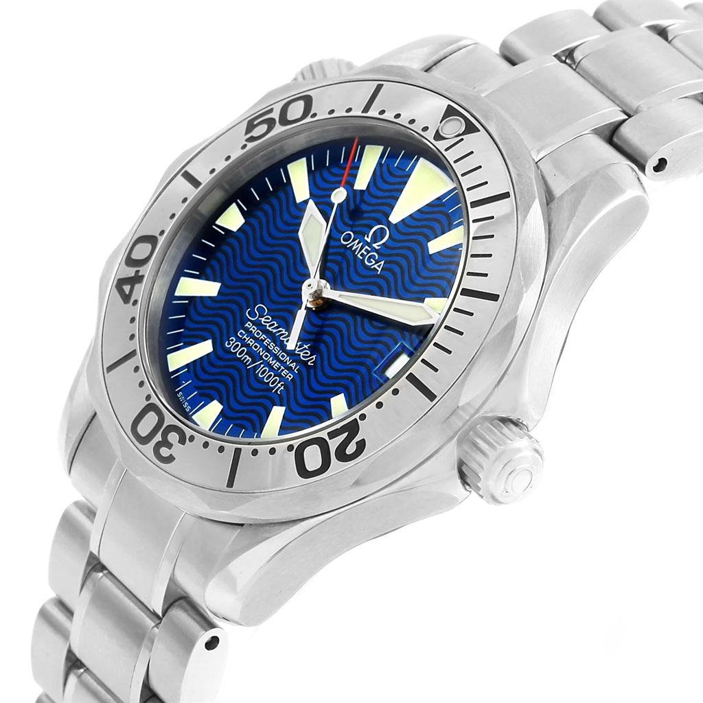 Omega Seamaster Midsize Steel Electric Blue Dial Watch 2554.80.00 In Excellent Condition In Atlanta, GA
