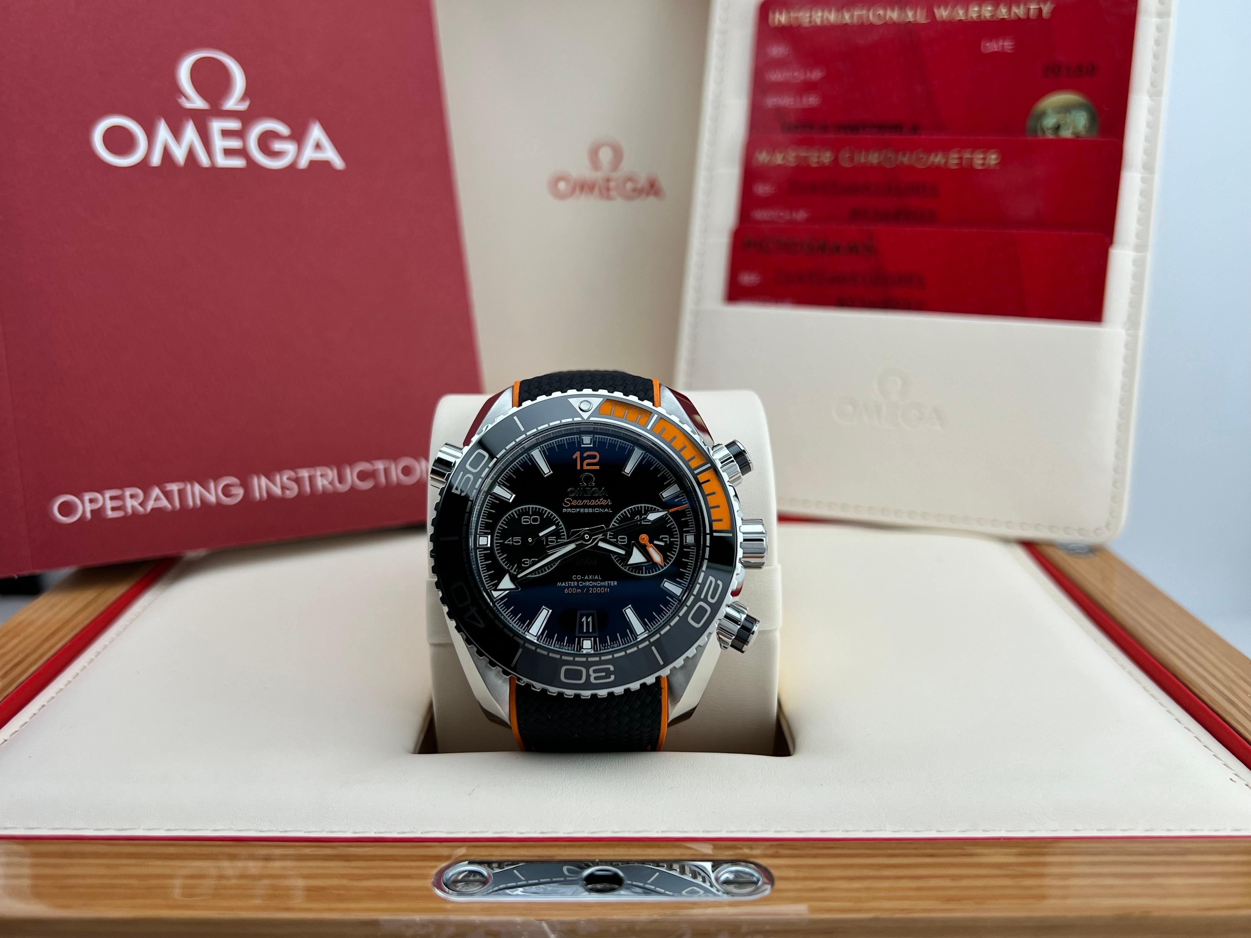 Omega Seamaster Planet Ocean 215.32.44.21.01.001 Steel Black Orange Box Paper In Excellent Condition In San Diego, CA