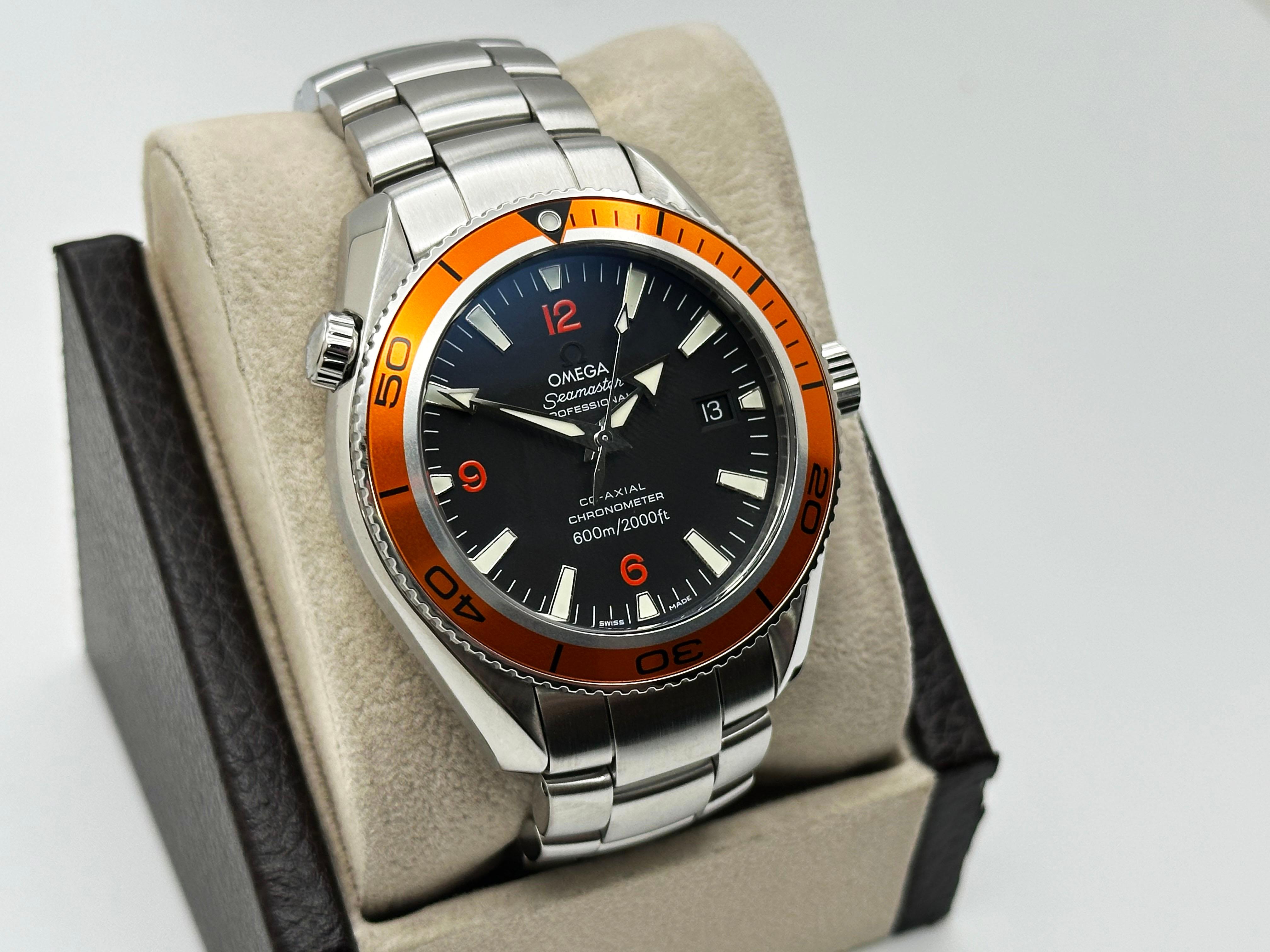 Men's Omega Seamaster Planet Ocean 2209.50.00 Orange Bezel Stainless Black Dial 42mm