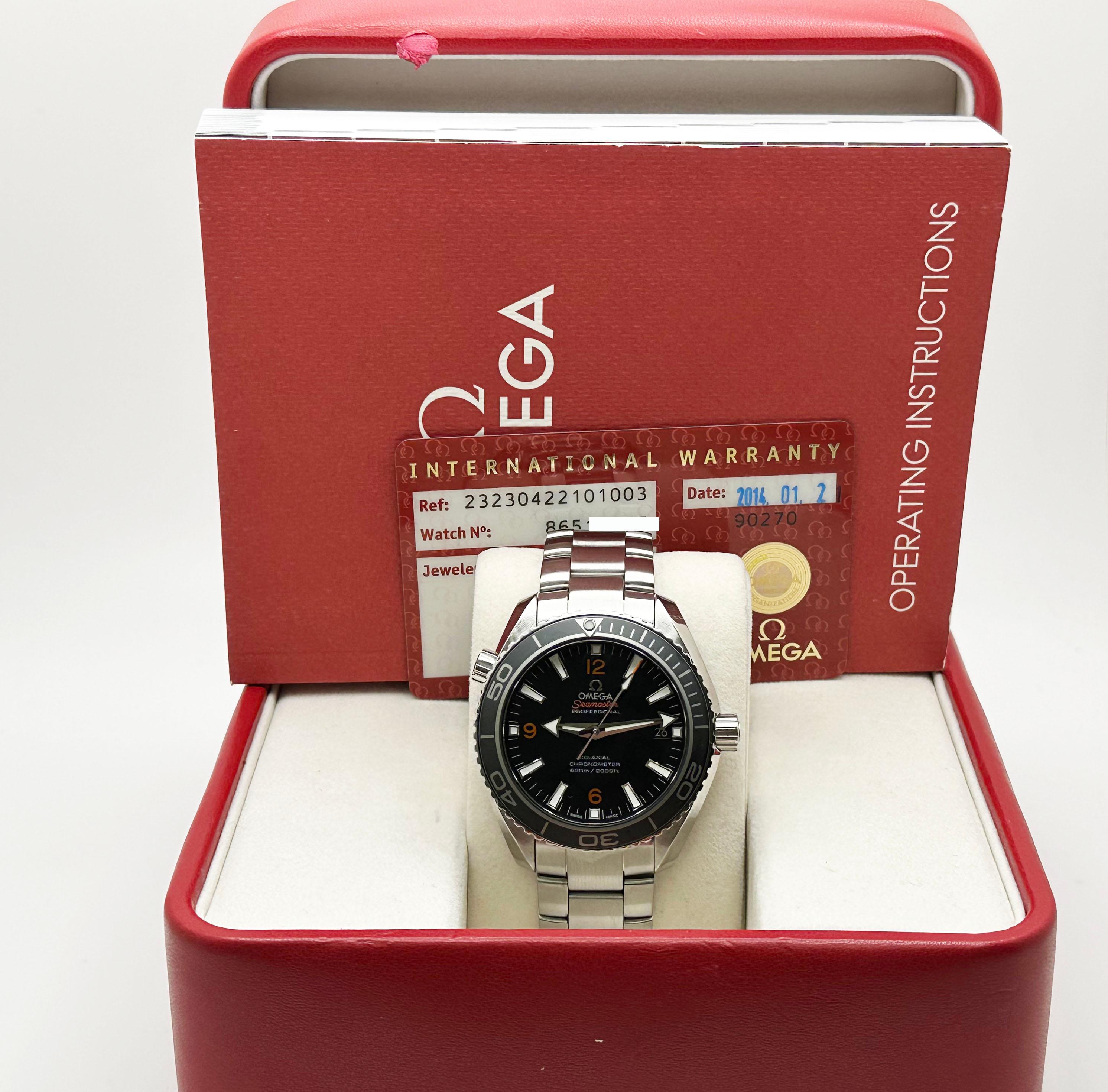 Style Number: 232.30.42.21.01.003

Year: 2014
 
Model: Omega Speedmaster Planet Ocean 
 
Case Material: Stainless Steel 
 
Band: Stainless Steel 
 
Bezel: Black Bezel 
 
Dial: Black Dial 
 
Face: Sapphire Crystal 
 
Case Size: 42mm 
 
Includes: