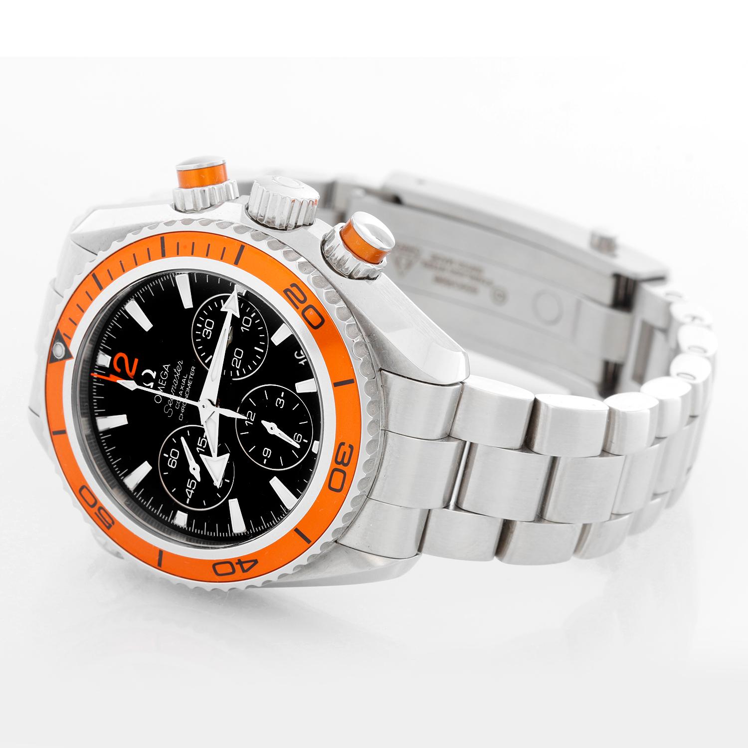 Omega Seamaster Planet Ocean Chronograph Mens Watch 222.30.38.50.01.002 - Self Winding Automatic Chronometer Co-Axial Movement. Stainless steel case with orange bezel (37 mm) Appears to have never been worn but has some shop wear on it. Black dial