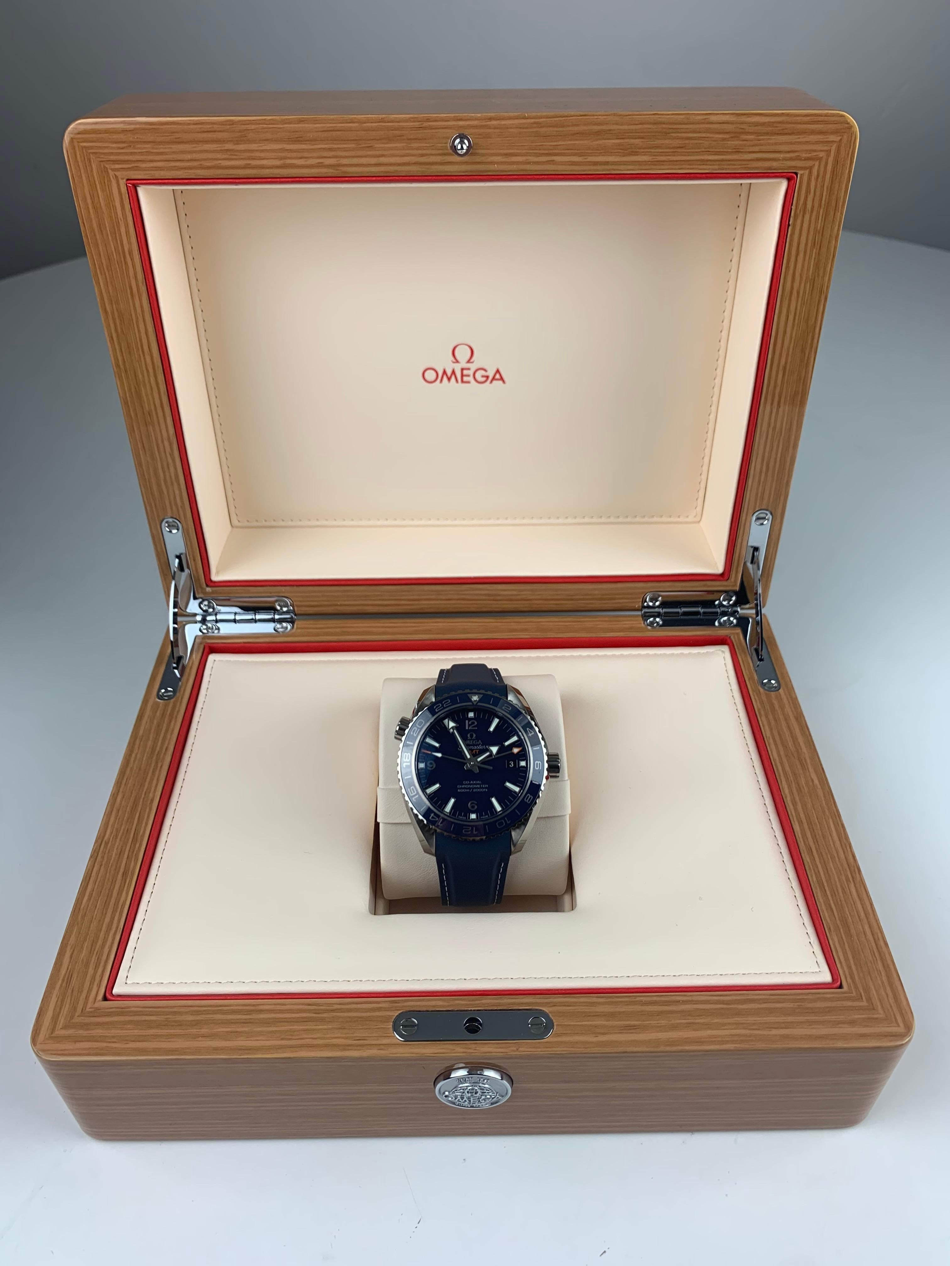 Omega Seamaster Planet Ocean Men's Watch 232.92.44.22.03.001 For Sale 7