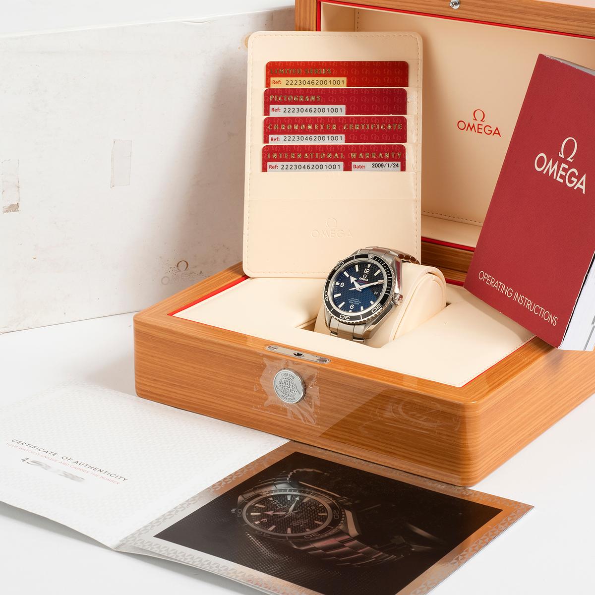 Our Omega Seamaster Planet Ocean reference 222.30.46.20.01.001 Quantum of Solace James Bond, is a limited edition of just 5007 pieces introduced in 2008 (the film's launch date) to commemorate the ongoing relationship between Omega watches and James