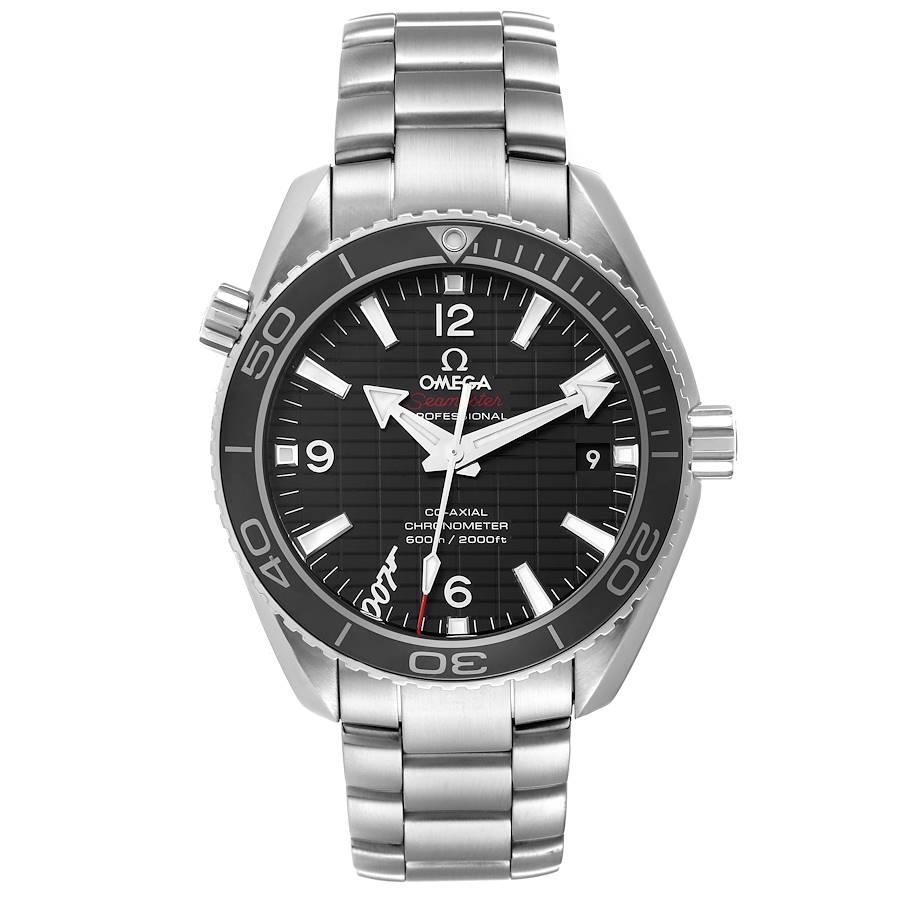 Omega Seamaster Planet Ocean Skyfall 007 LE Mens Watch 232.30.42.21.01.004 Box Card. Mouvement chronométrique automatique à remontage automatique avec échappement Co-Axial pour plus de précision, de stabilité et de durabilité. Balancier-spiral en