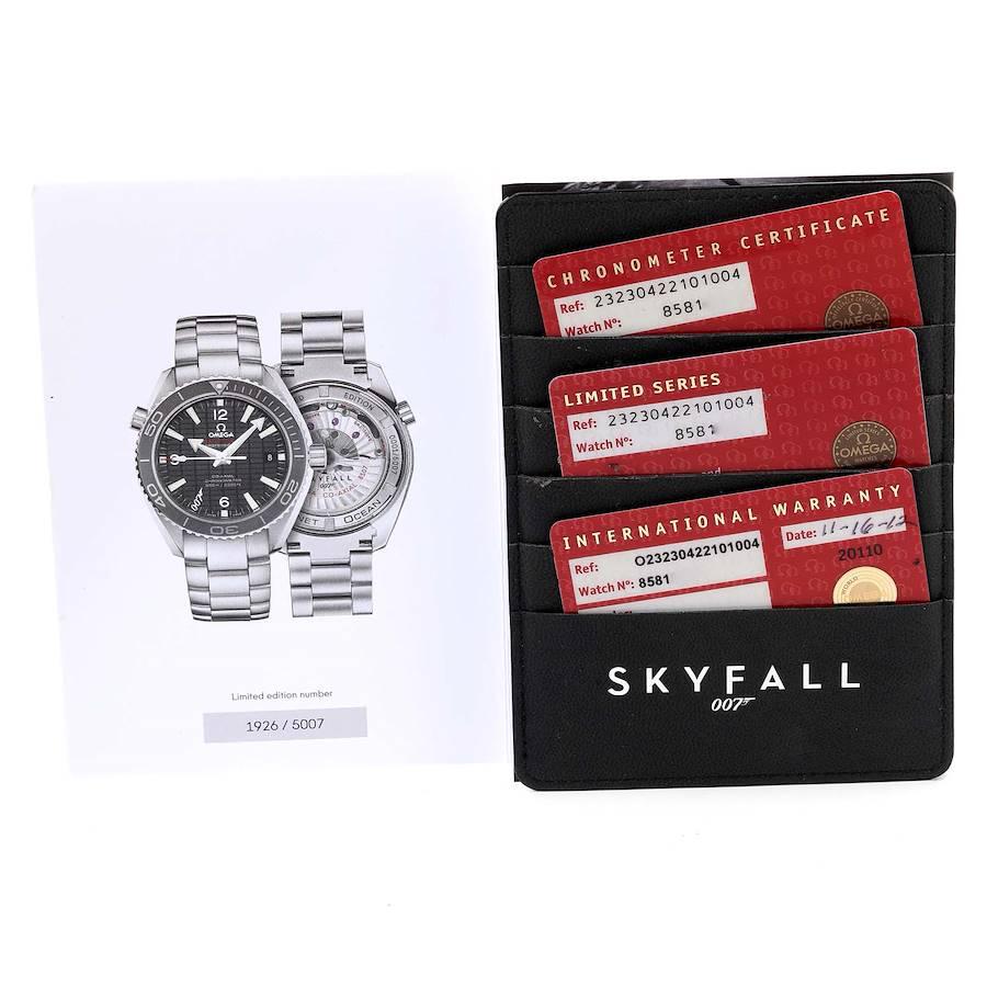 Omega Montre Seamaster Planet Skyfall 007 LE pour hommes 232.30.42.21.01.004 en vente 4