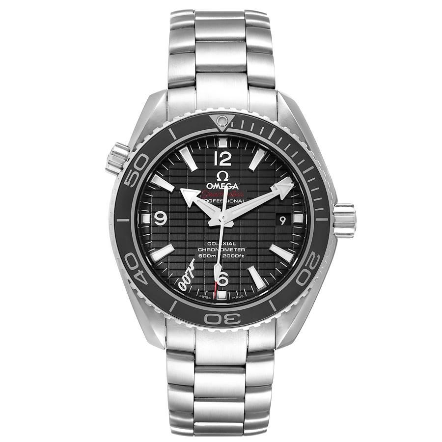 Omega Seamaster Planet Ocean Skyfall 007 LE Uhr 232.30.42.21.01.004 Karte. Automatisches Chronometerwerk mit Automatikaufzug und Co-Axial Hemmung für mehr Präzision, Stabilität und Haltbarkeit. Siliziumspirale auf freier Unruh, 2 Federhäuser in
