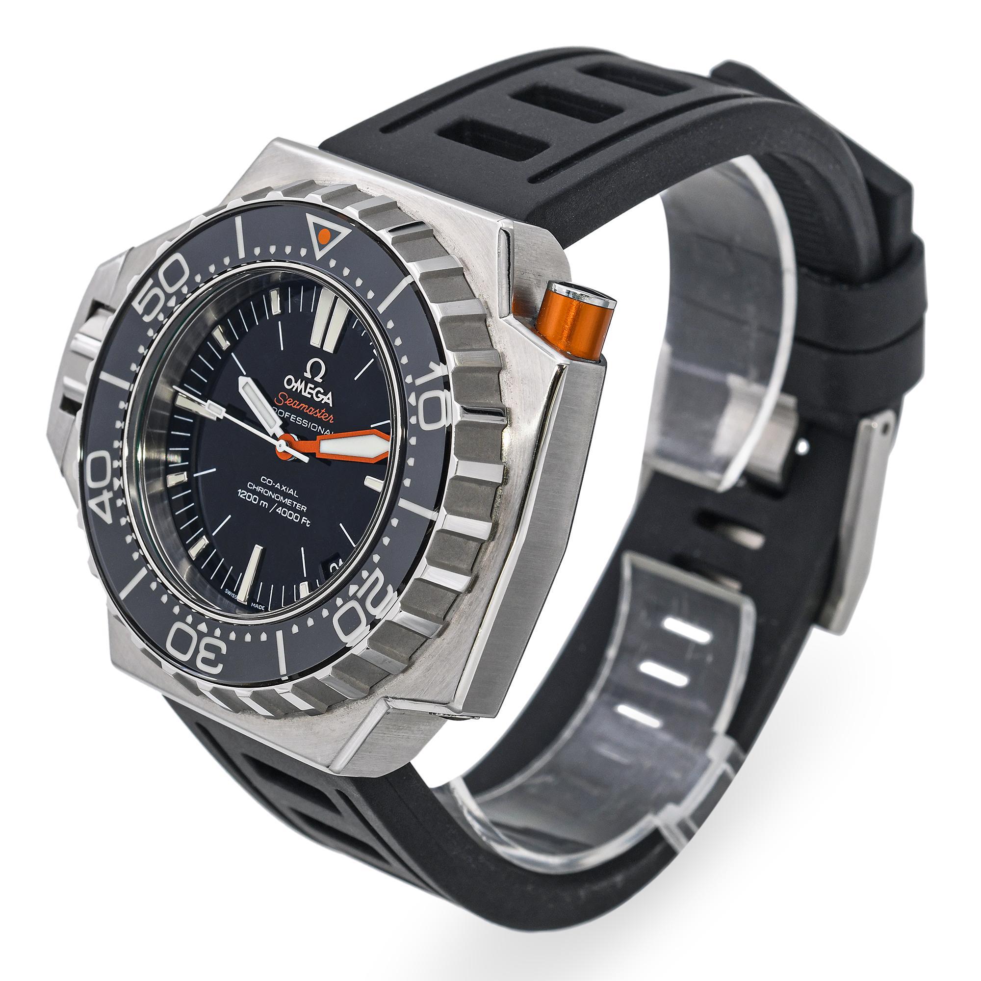 Montre pour homme Omega Seamaster Ploprof en acier inoxydable Co-Axial Bon état - En vente à New York, NY