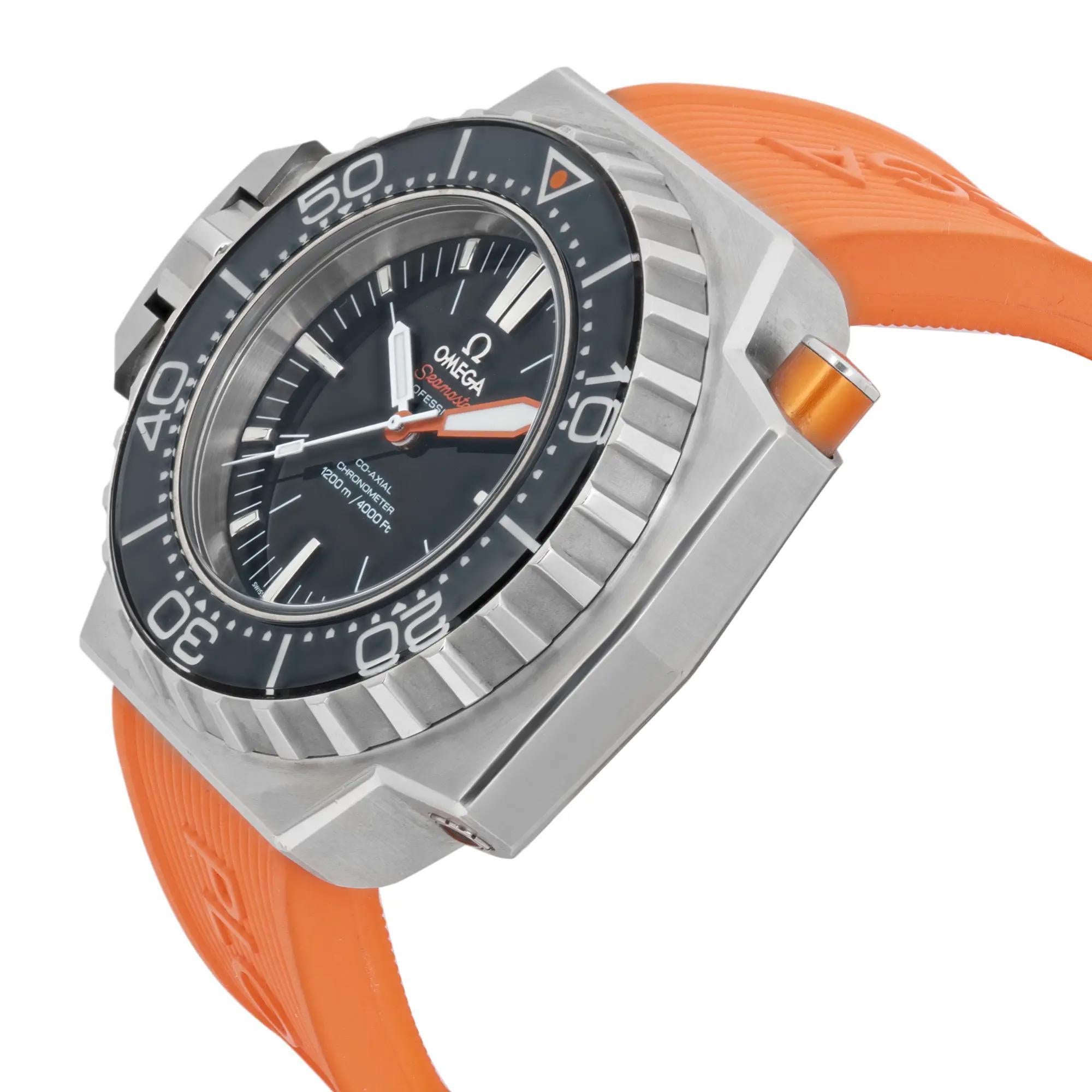 Omega Seamaster Ploprof Steel Black Dial Automatic Watch 224.32.55.21.01.002 Excellent état - En vente à New York, NY