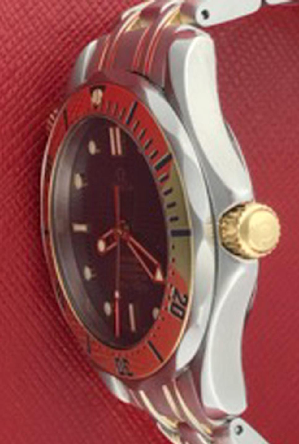 Omega Seamaster Professional 18 Karat and Yellow Gold Automatic Men's Wristwatch In Excellent Condition In Dallas, TX