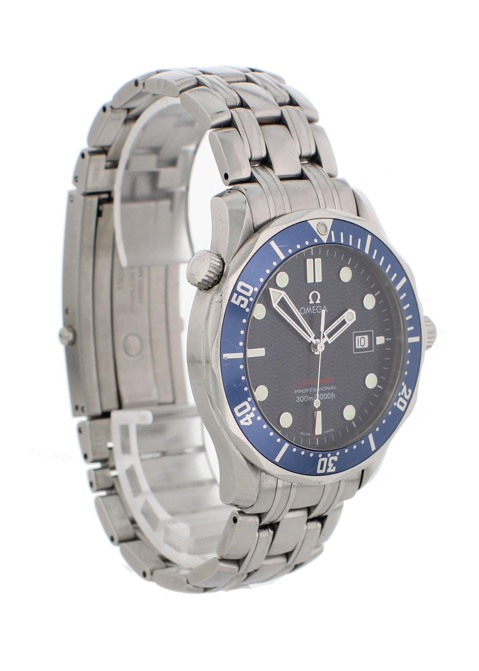 Omega Seamaster Professional 2221.80.00 Men's Watch In Excellent Condition For Sale In New York, NY