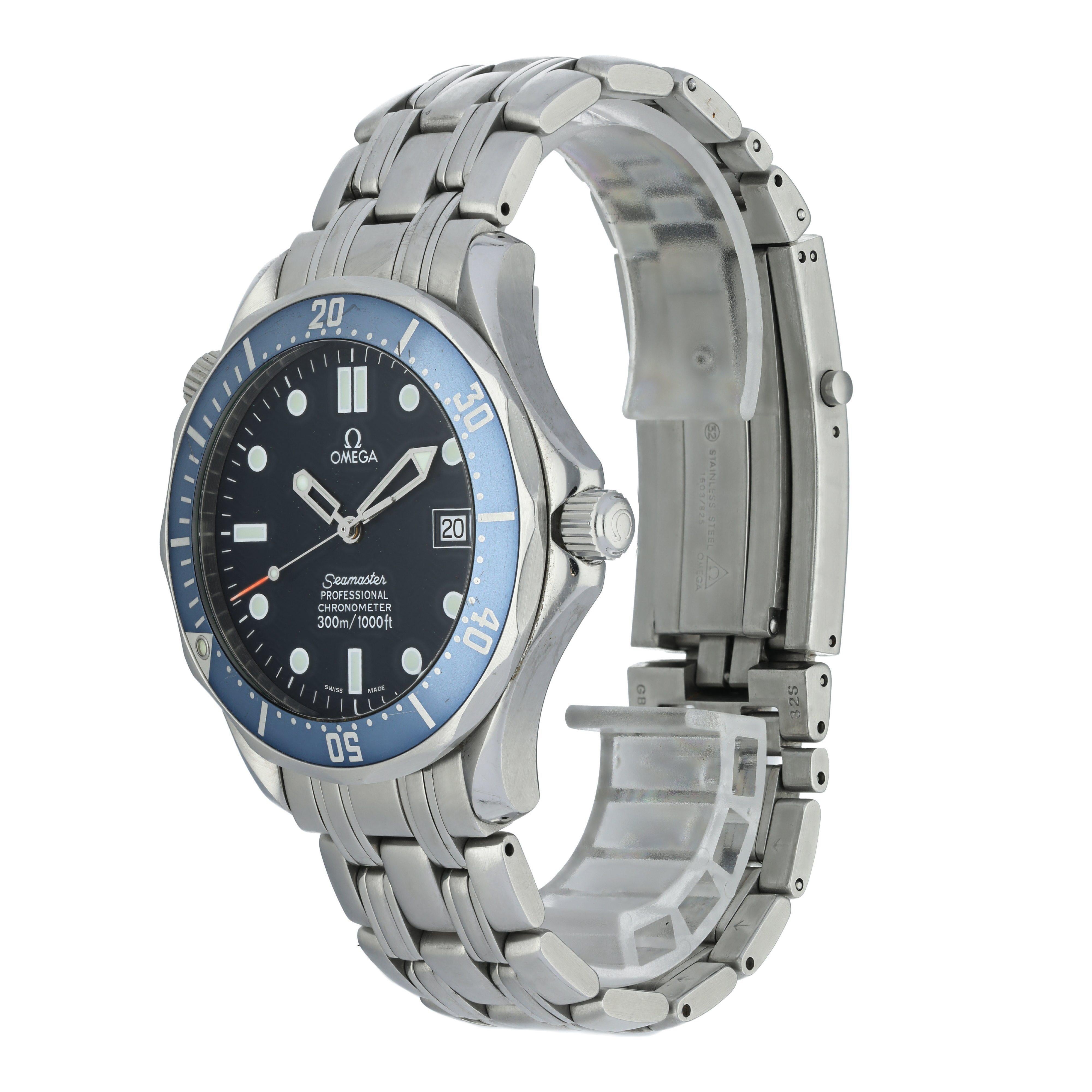 Omega Seamaster 2531.80.00 Men's Watch. 41mm Stainless Steel case with Stainless Steel Unidirectional rotating bezel. Blue dial with Luminous Steel hands and luminous dot hour markers. Minute markers on the outer dial. Date display at the 3 o'clock