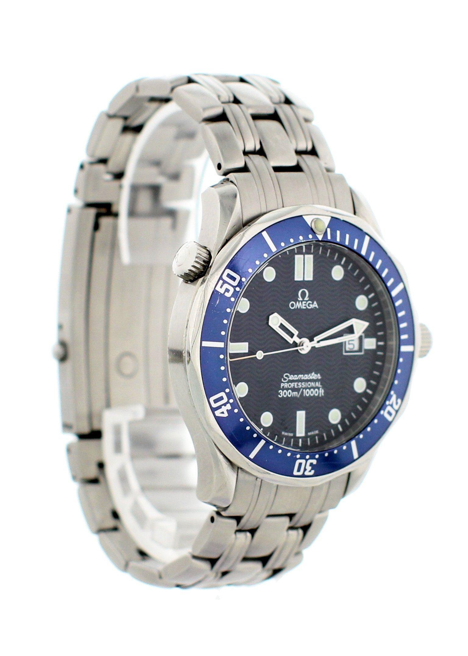 Omega Seamaster Professional 300M 2541.80.00 Quartz Men's Watch In Excellent Condition For Sale In New York, NY