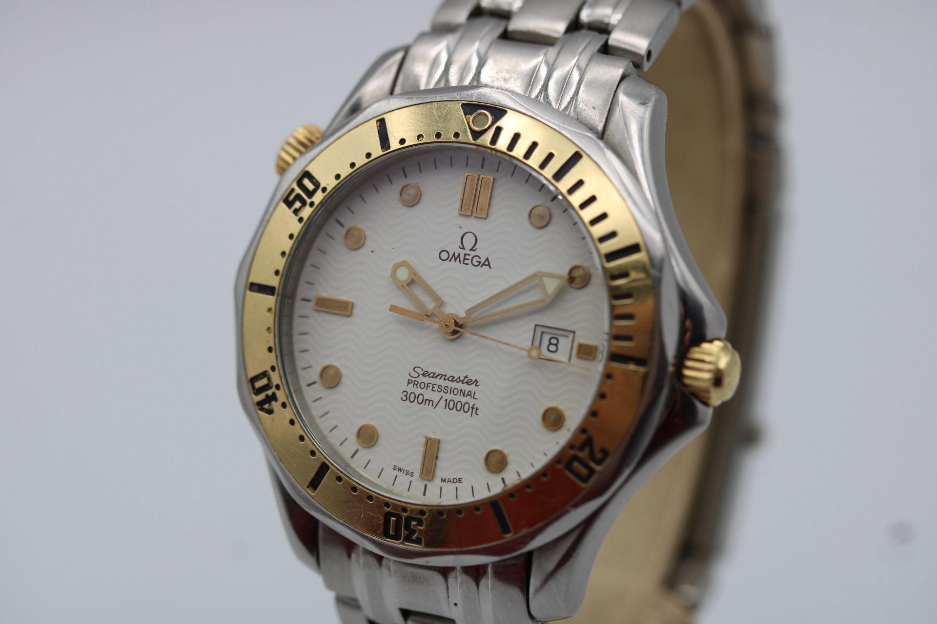 Omega Seamaster Quartz  White Wave Dial  1993  Gold Bezel & Crown  41mm For Sale 1