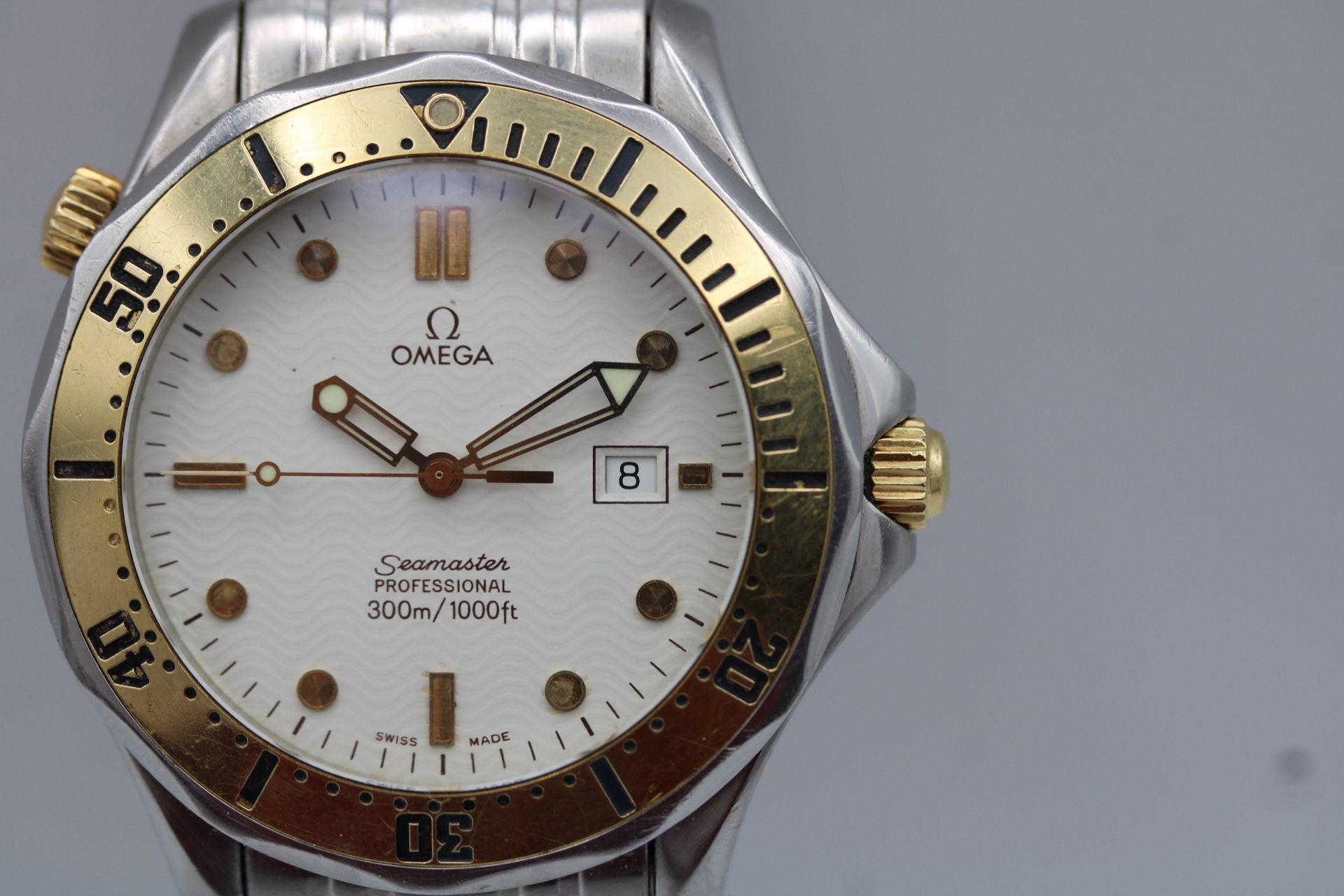 Omega Seamaster Quartz  White Wave Dial  1993  Gold Bezel & Crown  41mm For Sale 2