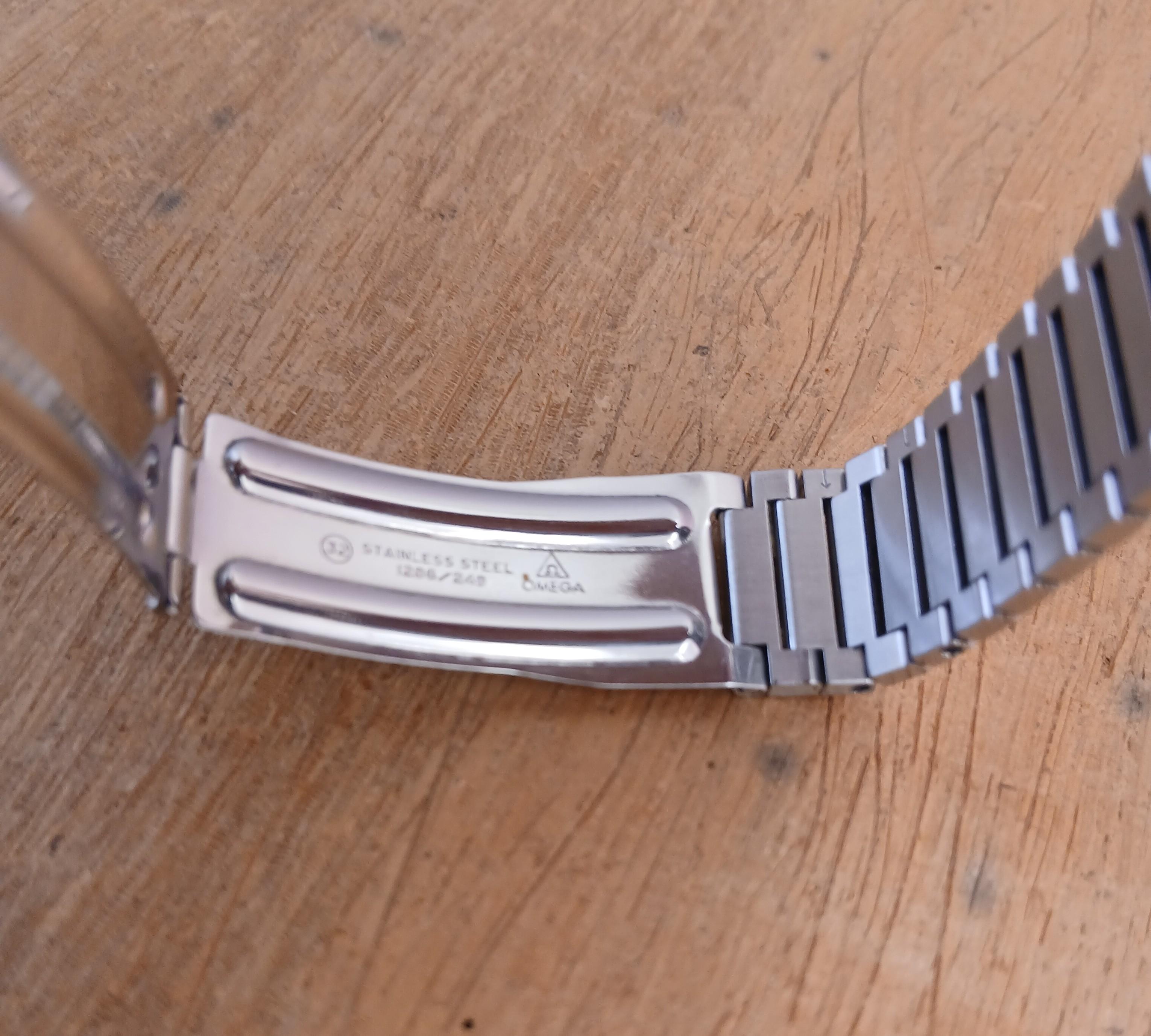 Omega Seamaster Ref 1660207 Automatik Datum Silber Zifferblatt Stahlband Uhr im Angebot 7