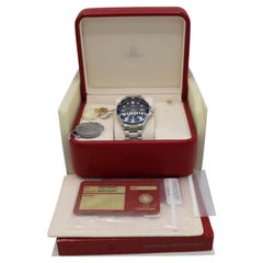 Reloj de buceo Omega Seamaster de acero inoxidable con esfera azul con motivos de olas, 25318000