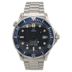 Reloj de buceo Omega Seamaster de acero inoxidable con esfera azul con motivos de olas, 25318000