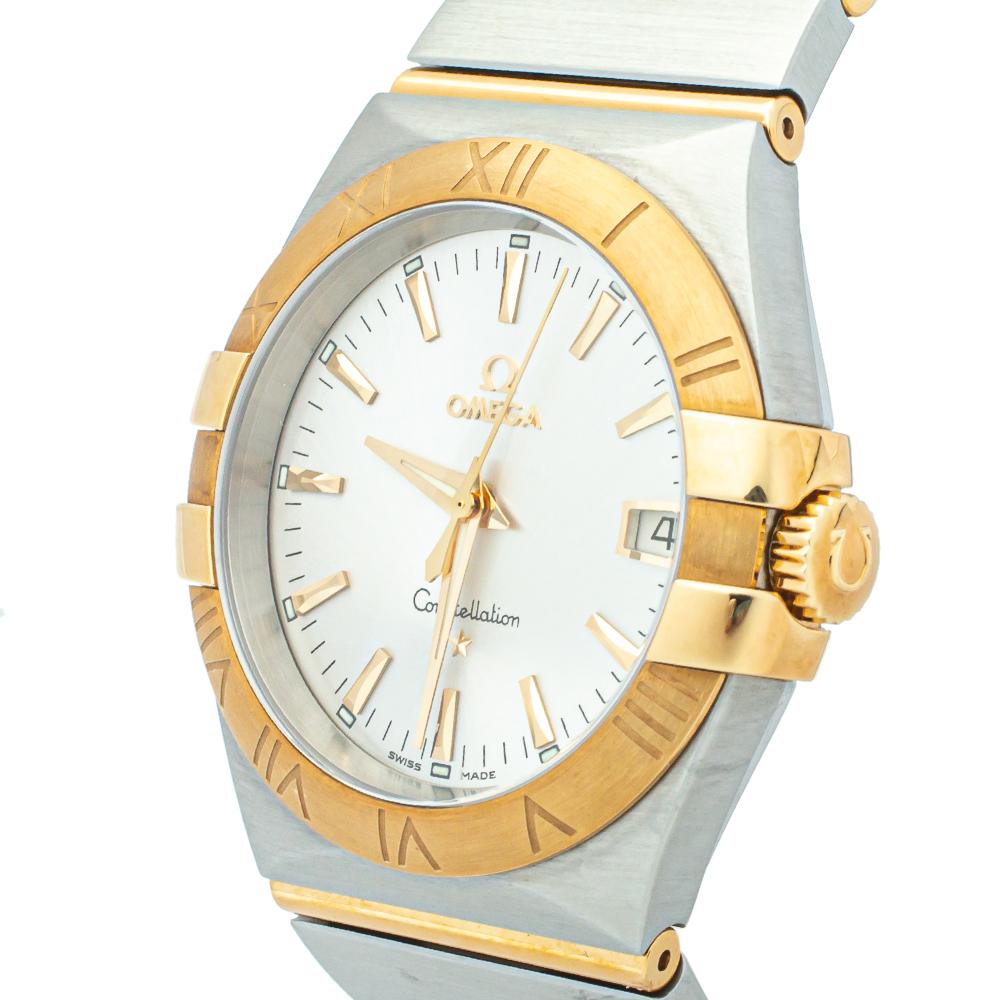 Omega brings you this gorgeous timepiece from their famous Constellation collection to flaunt on your wrist. It is crafted from stainless steel and set to function in the quartz movement. Swiss made, it carries a scratch‑resistant sapphire crystal