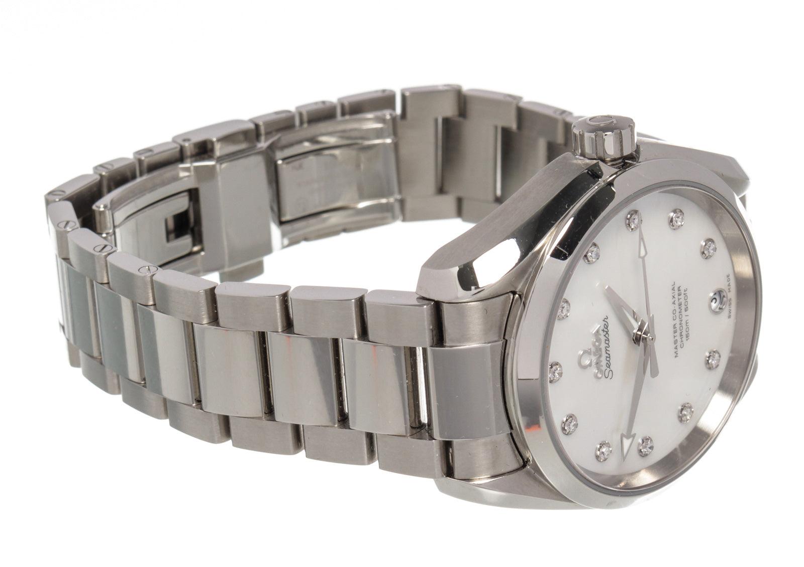 Omega Silver Seamaster Watch with silver-tone hardware.

52981MSC