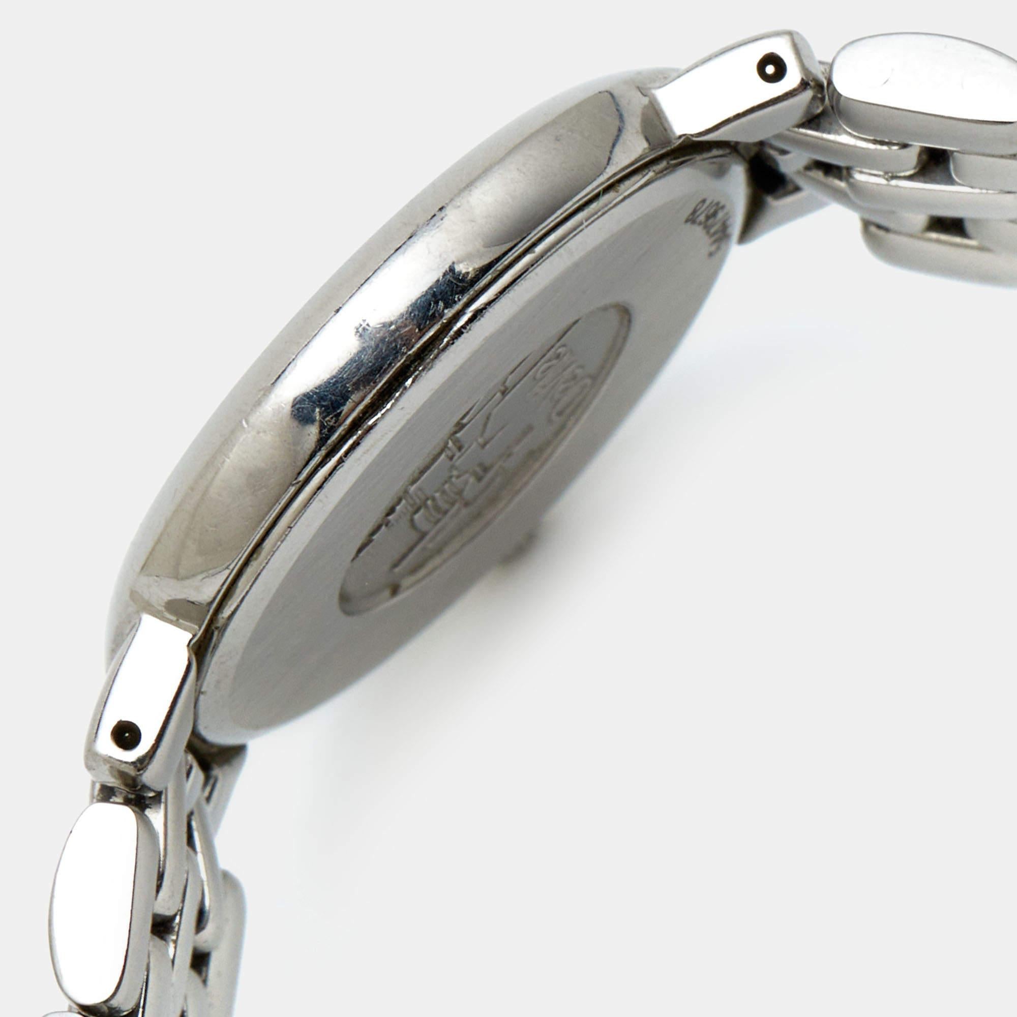 Erleben Sie den Inbegriff von Luxus mit einer echten Omega De Ville Uhr. Die fachmännische Verarbeitung, das zeitlose Design, die bequeme Passform und der vielseitige Look machen ihn zum ultimativen Symbol für Raffinesse.

